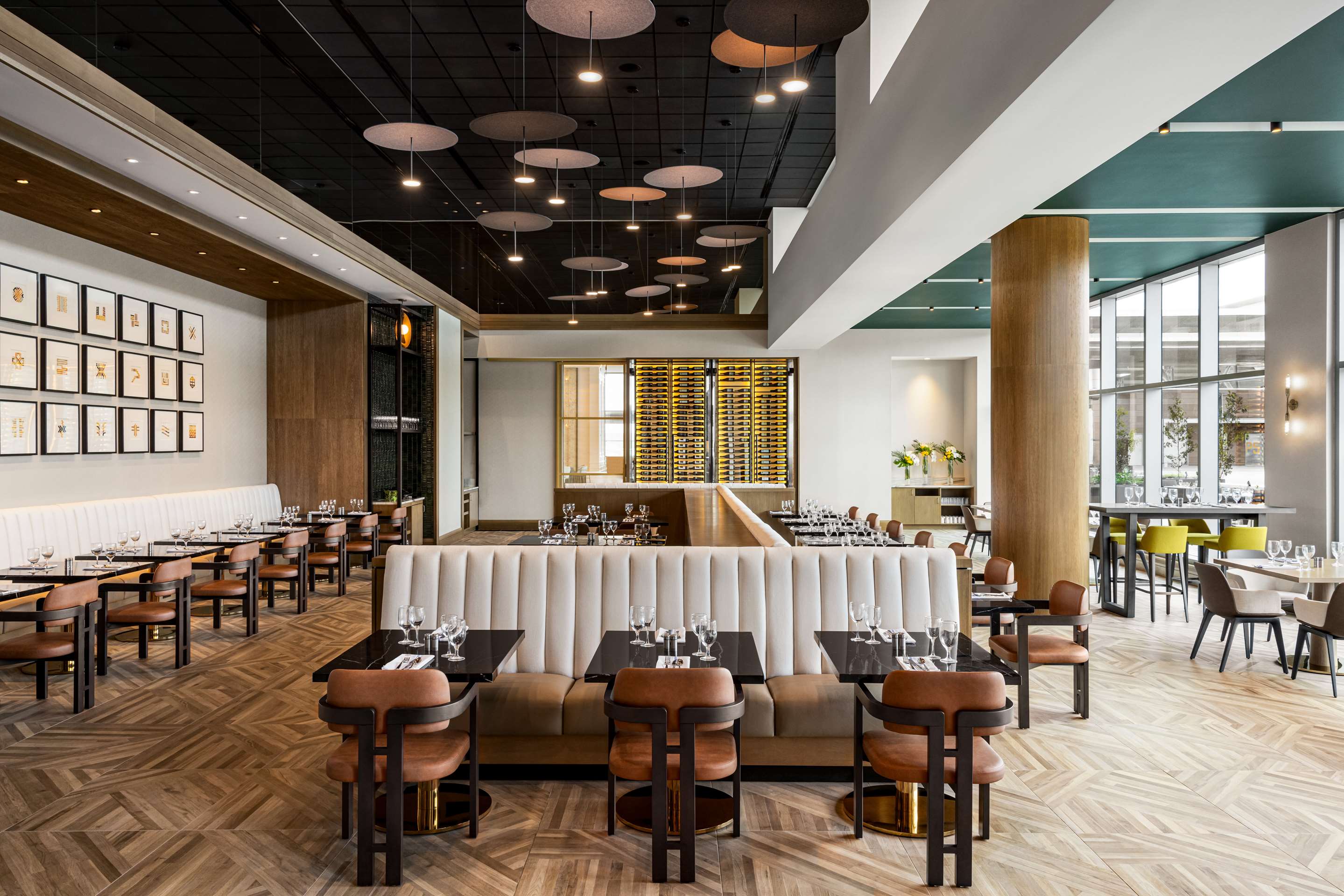 Restaurant | Hilton BNA Nashville Airport Terminal