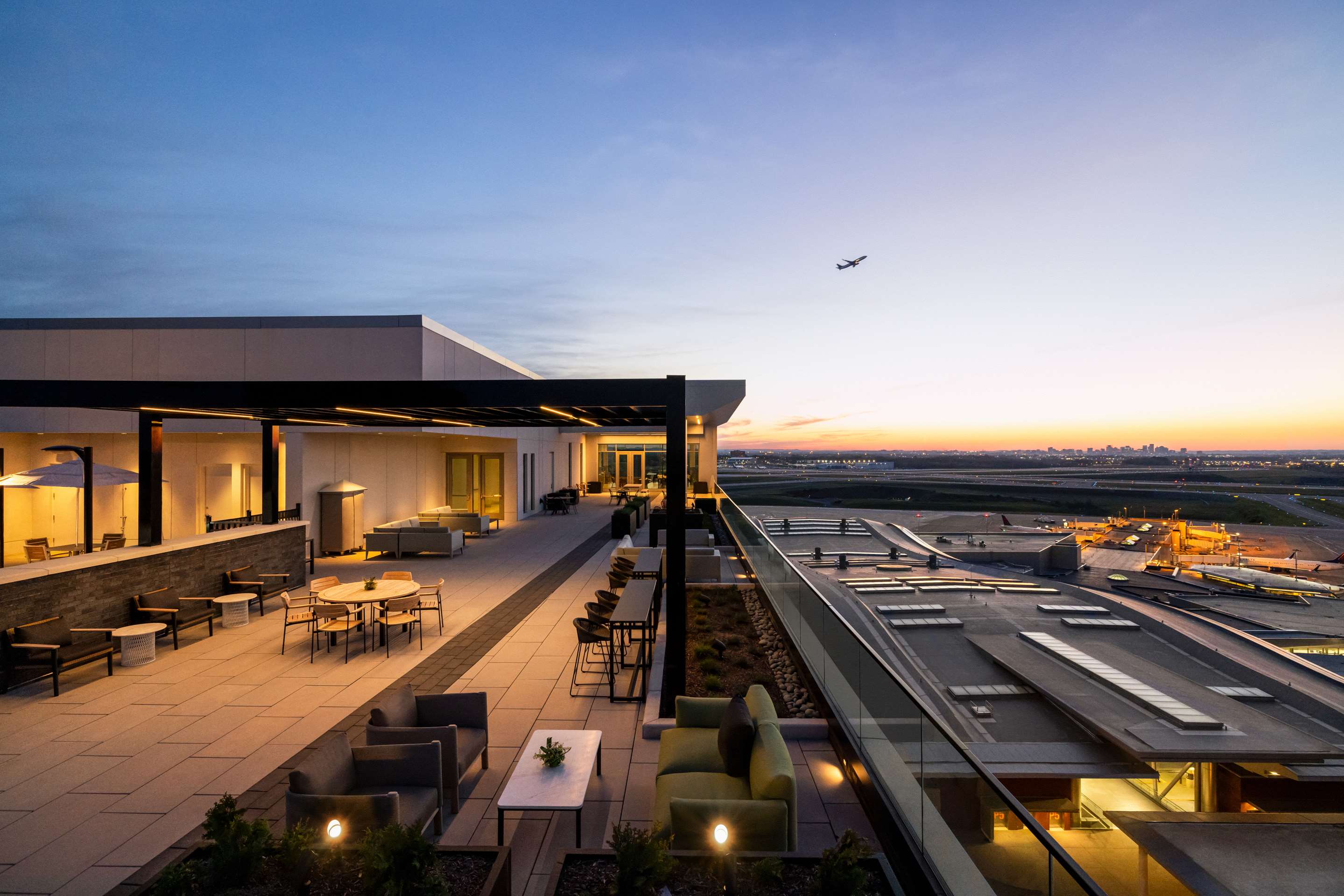 BarLounge | Hilton BNA Nashville Airport Terminal