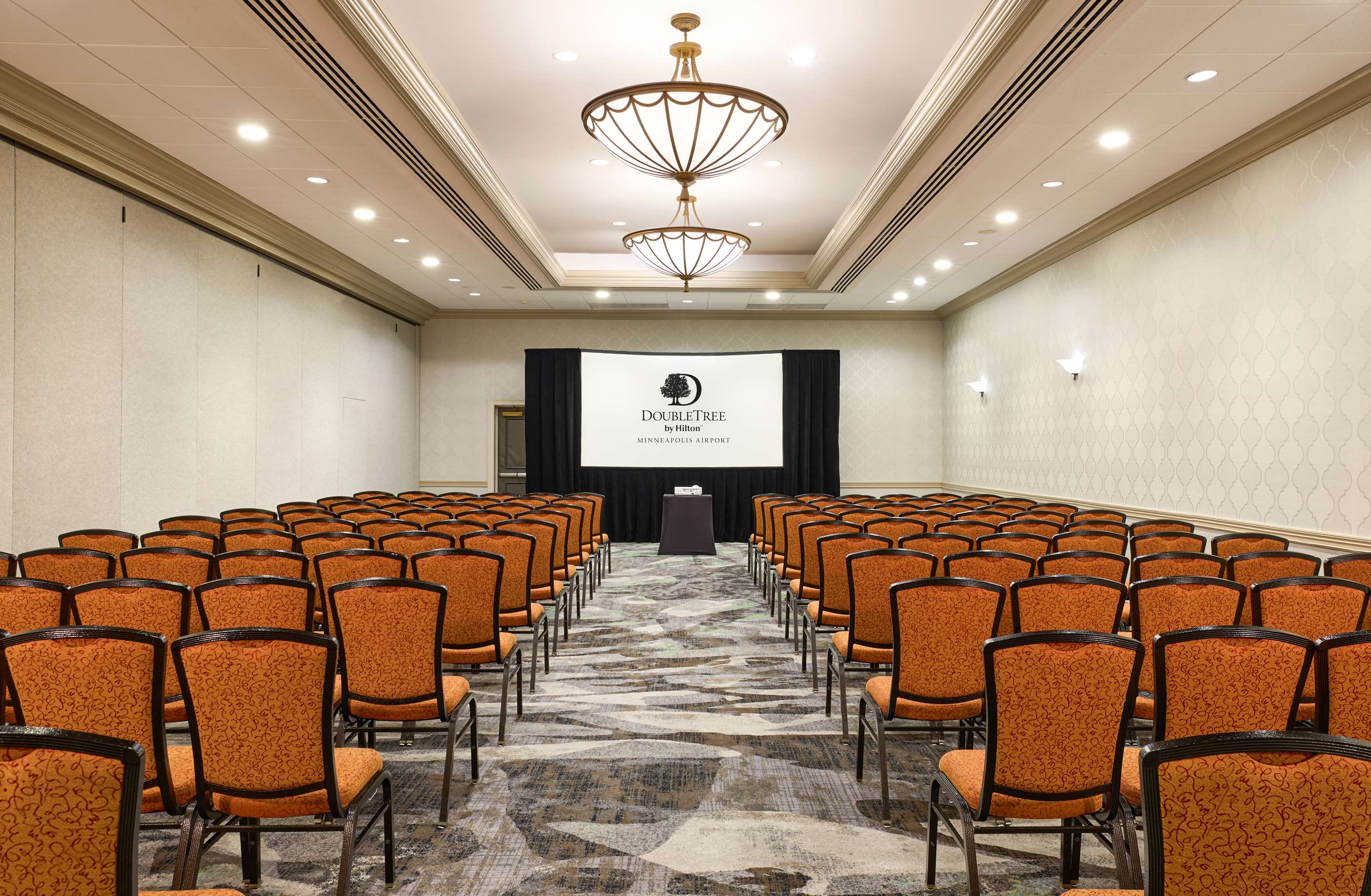 Meeting Room | DoubleTree by Hilton Minneapolis Airport, MN
