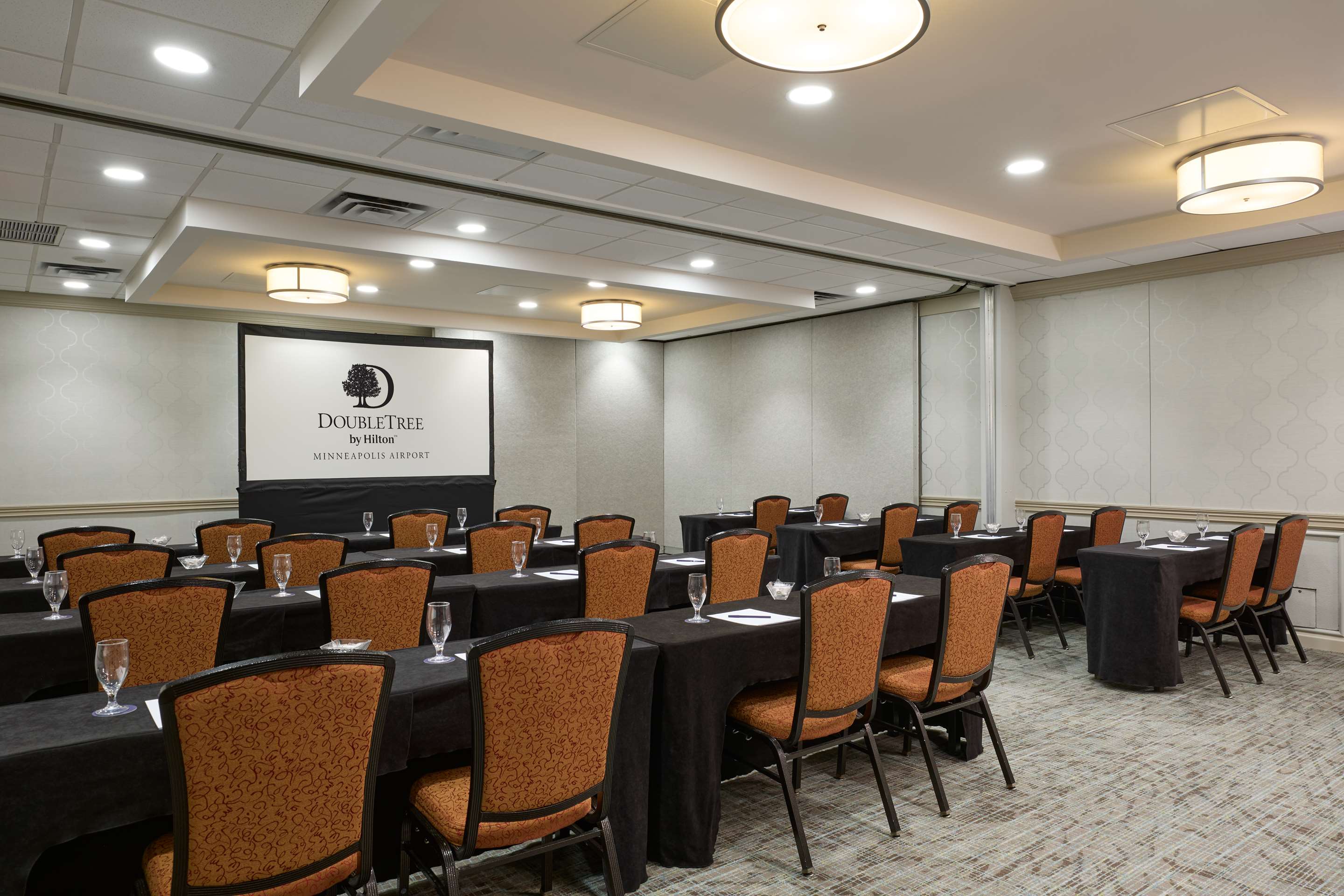 Meeting Room | DoubleTree by Hilton Minneapolis Airport, MN