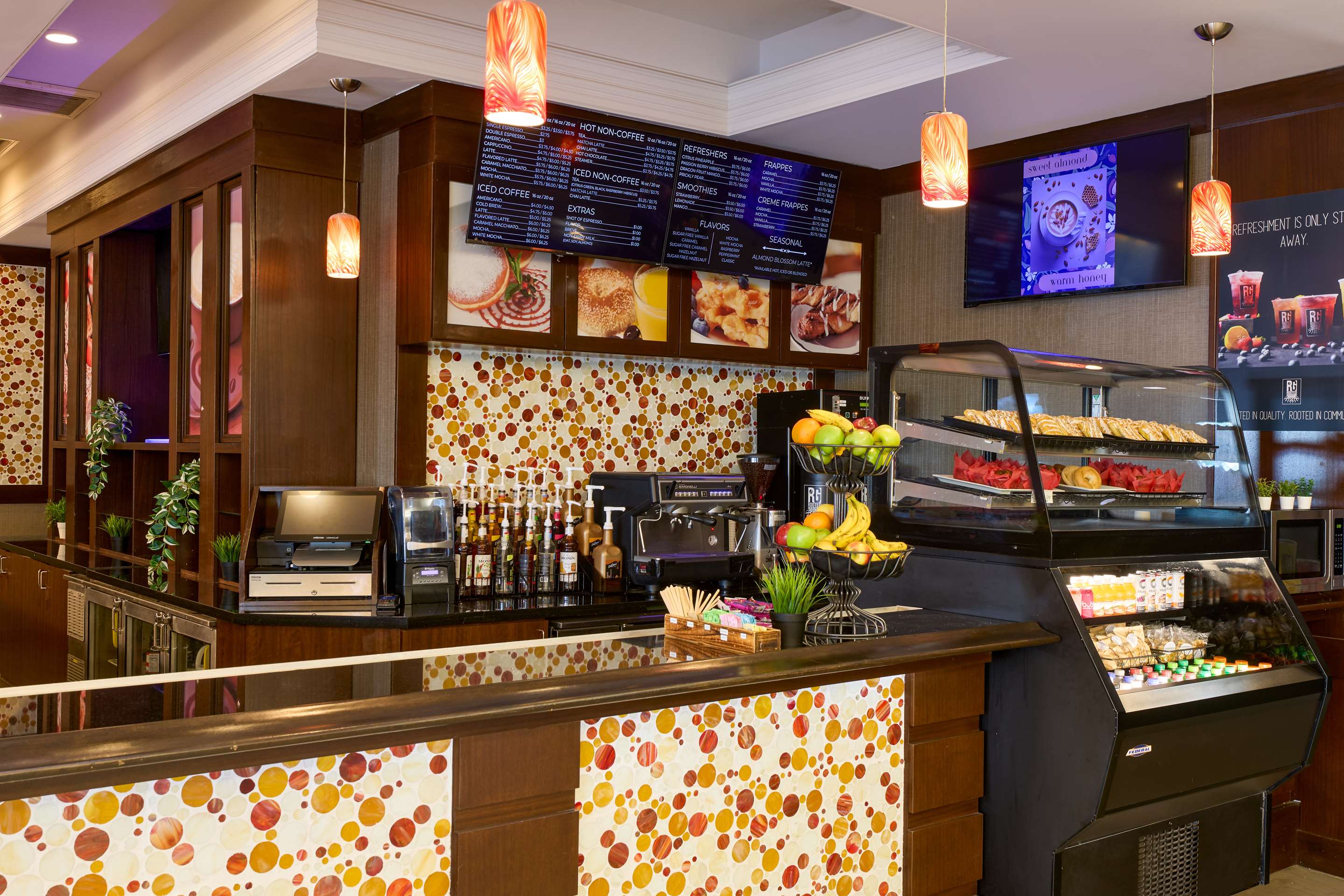 Restaurant | DoubleTree by Hilton Minneapolis Airport, MN