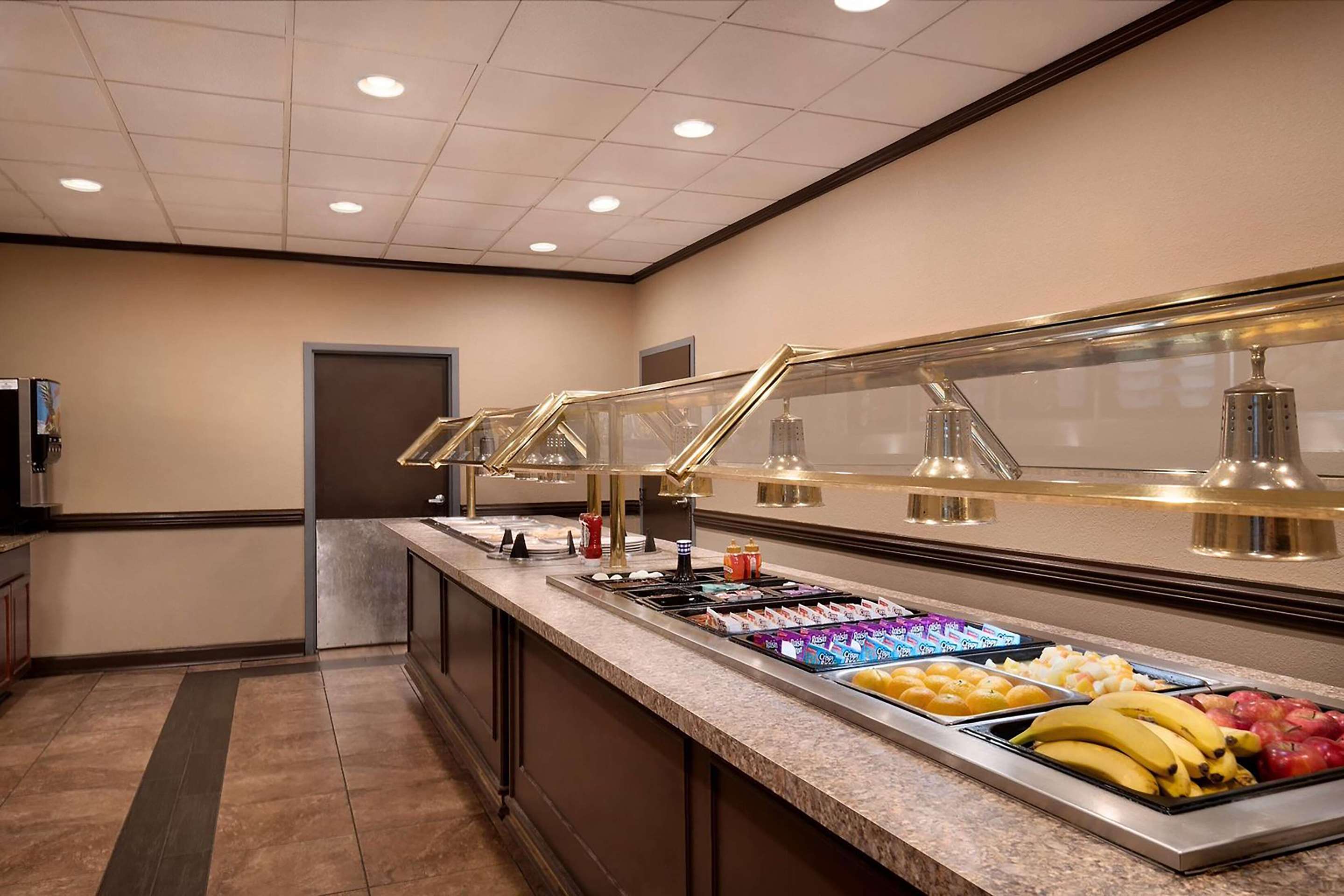 Breakfast Area | Baymont by Wyndham Culpeper