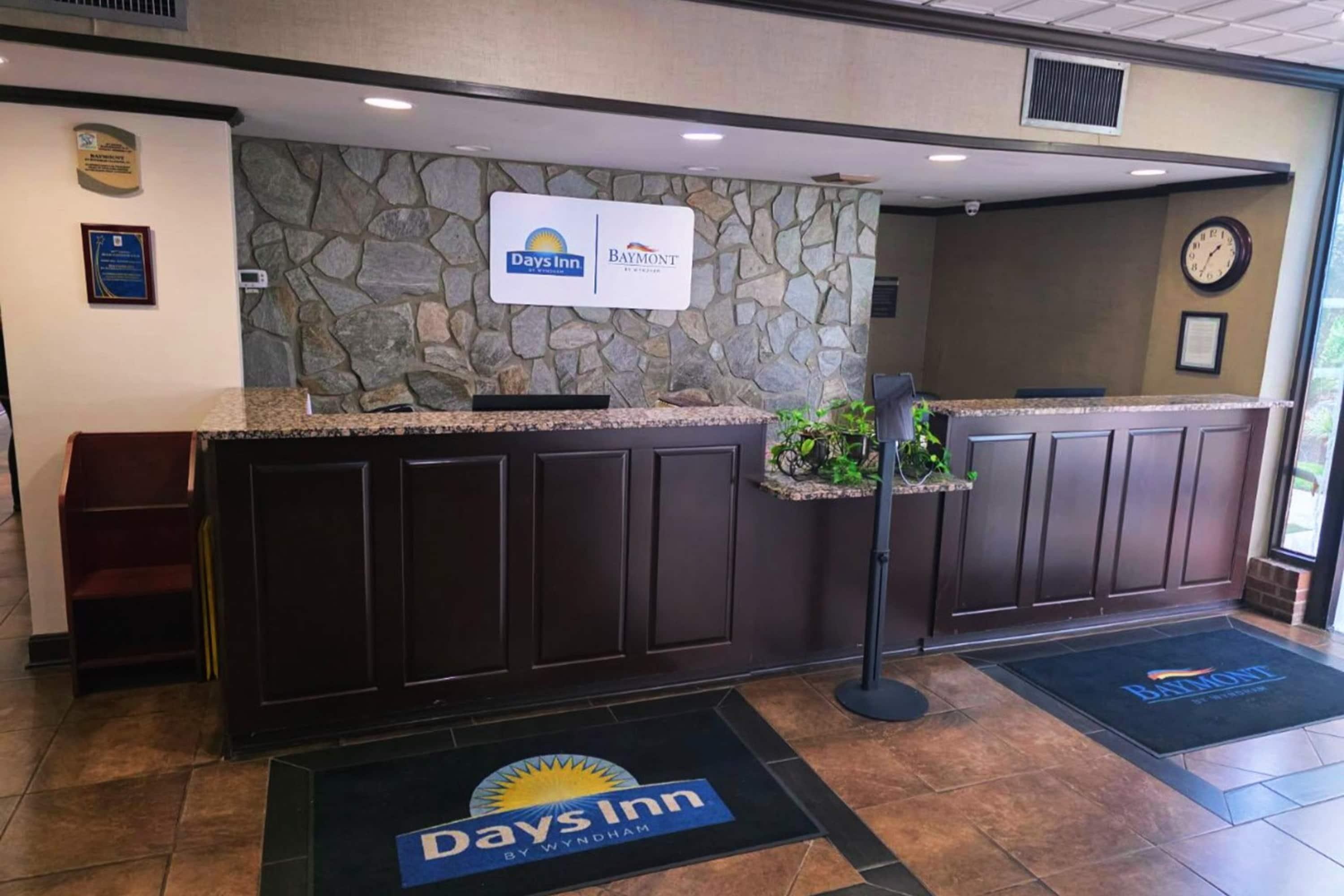 Lobby | Baymont by Wyndham Culpeper