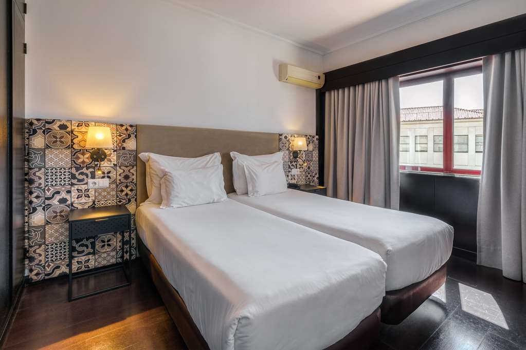 AQUA HOTEL-guestroom-Guest Room,On-Site.jpg
