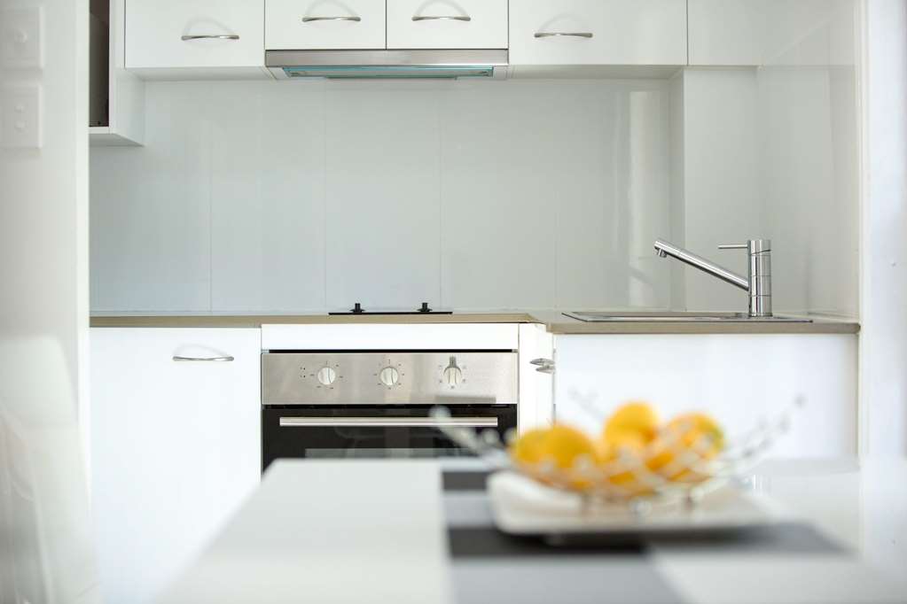 BYRON CENTRAL APARTMENTS-guestroom-Guest Room,Guest Room Amenity,On-Site.jpg