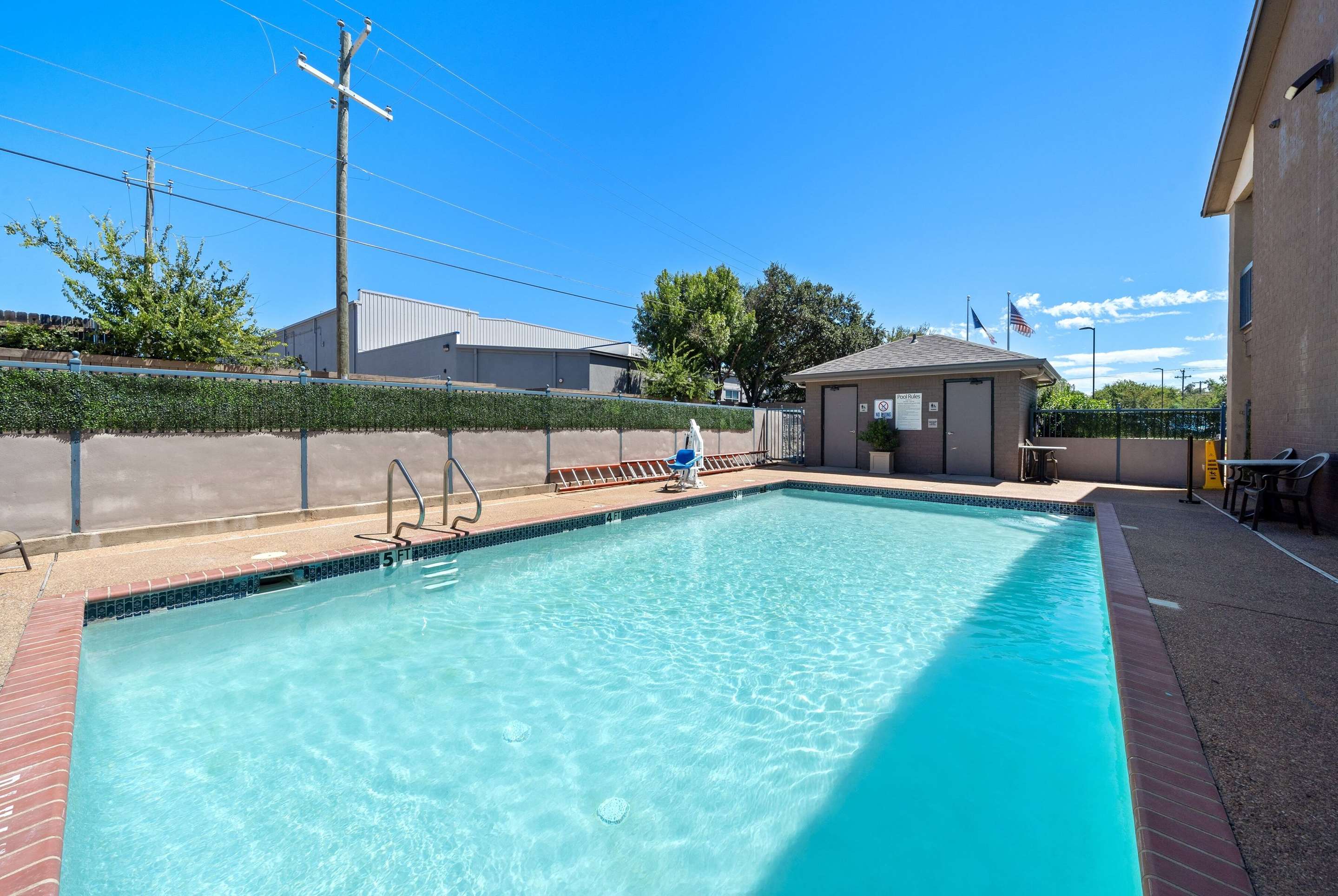 Pool | Days Inn by Wyndham Round Rock