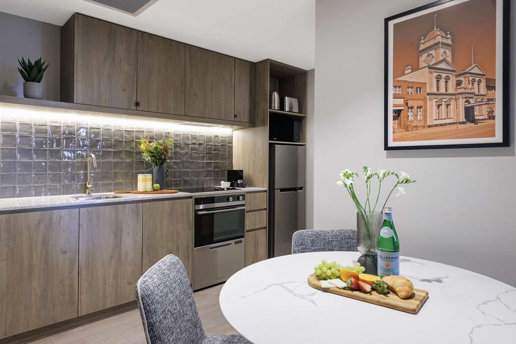 PUNTHILL MAITLAND-guestroom-Guest Room,Guest Room Amenity,Kitchen/Kitchenette,On-Site.jpg