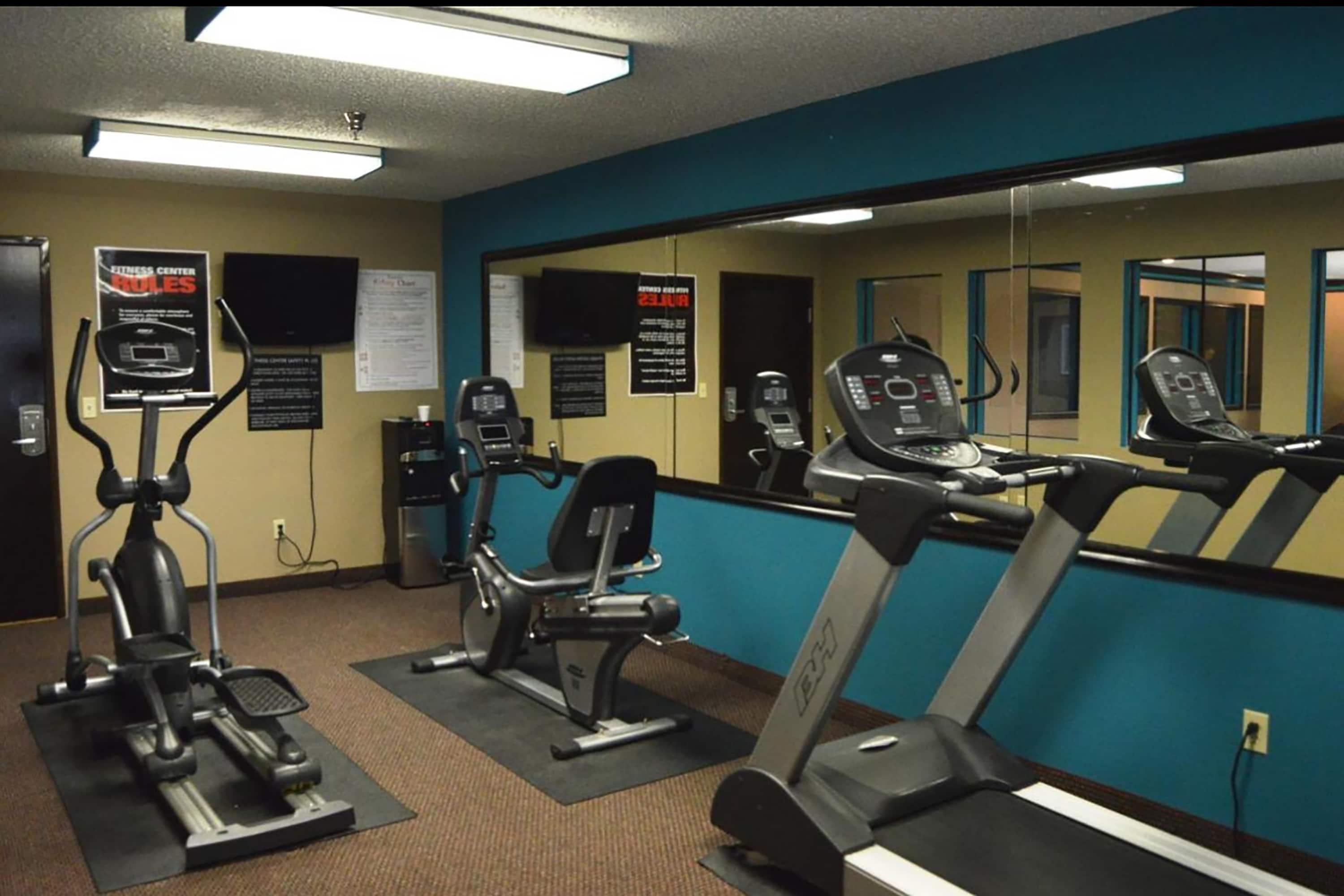 Health club fitness center gym | Baymont by Wyndham Ardmore I-35