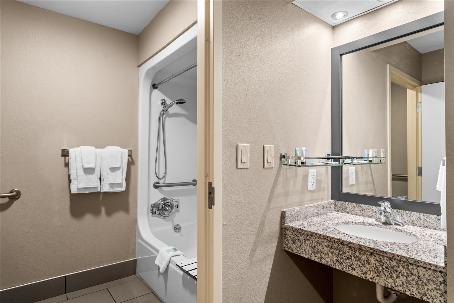 Best Western Courtview Hotel-guestroom-Guest Room,Bathroom,On-Site.jpg