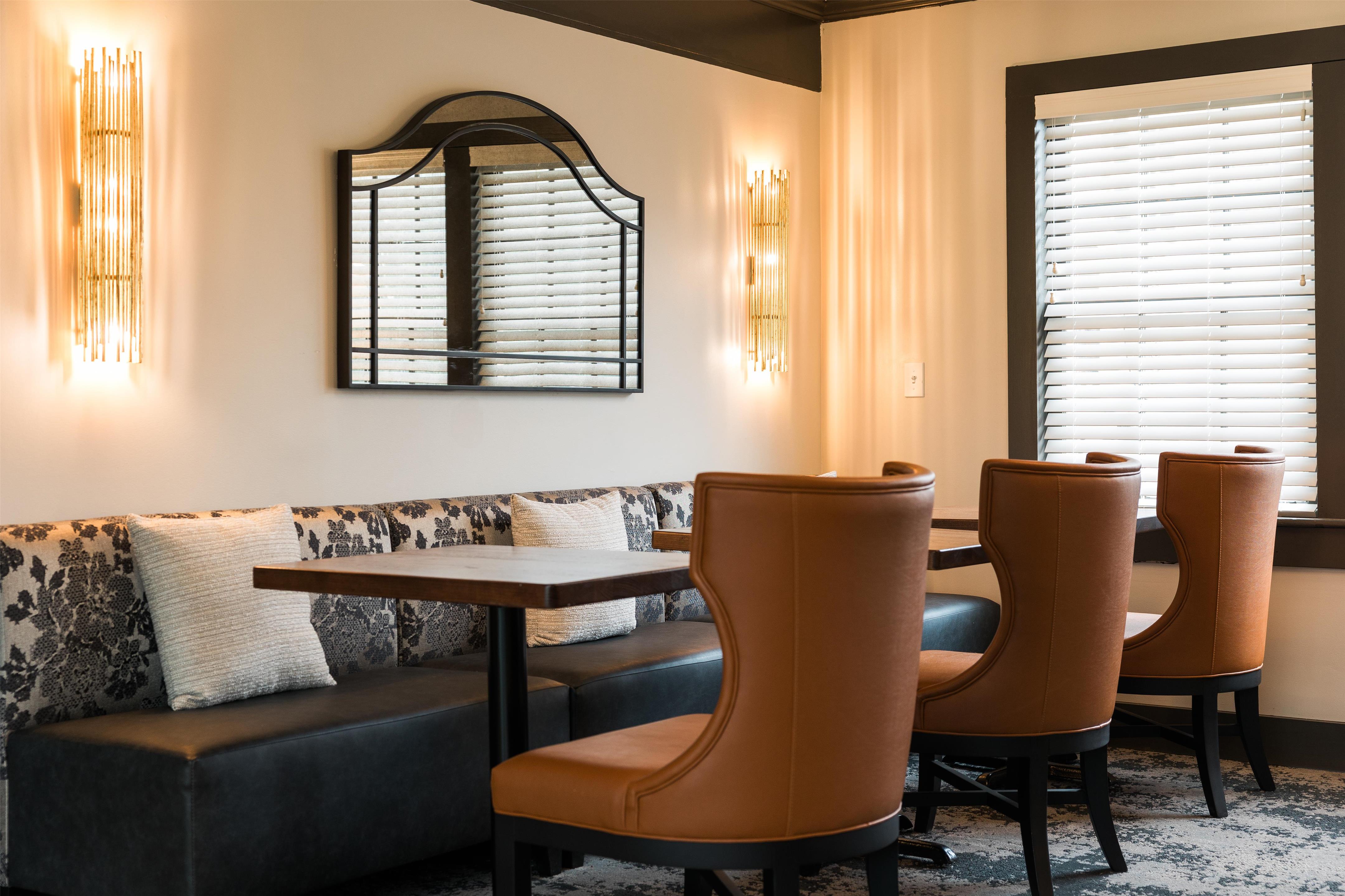 BarLounge | Waynesville Inn and Golf Club, Tapestry Collection by Hilton