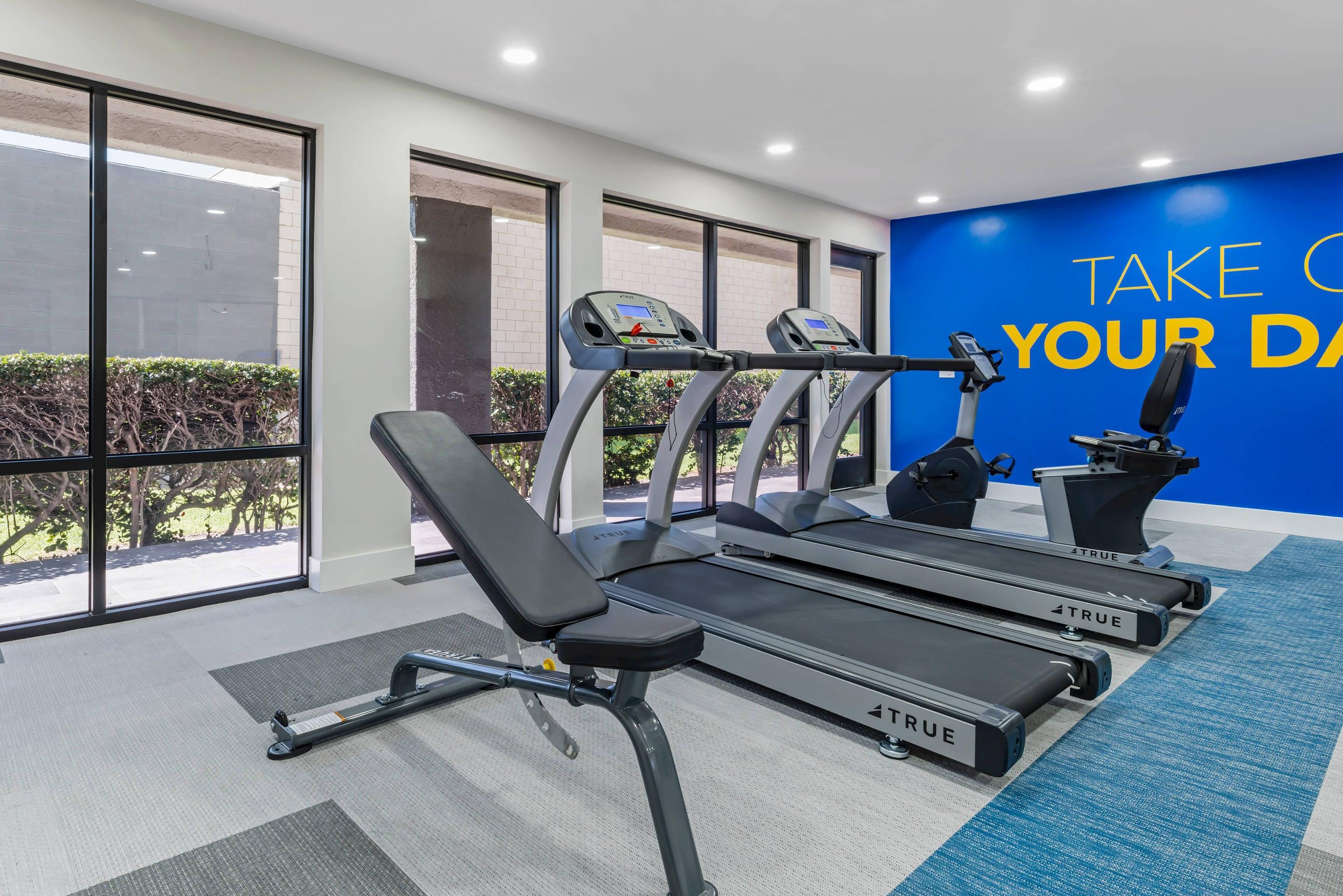 Exercise room | Comfort Inn Sea World Area