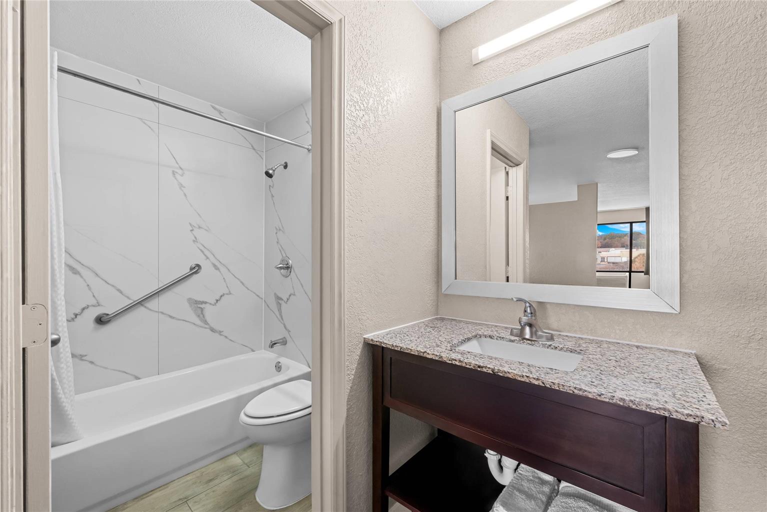 ECONO LODGE KANNAPOLIS - CONCORD-guestroom-Guest Room,Bathroom,On-Site.jpg