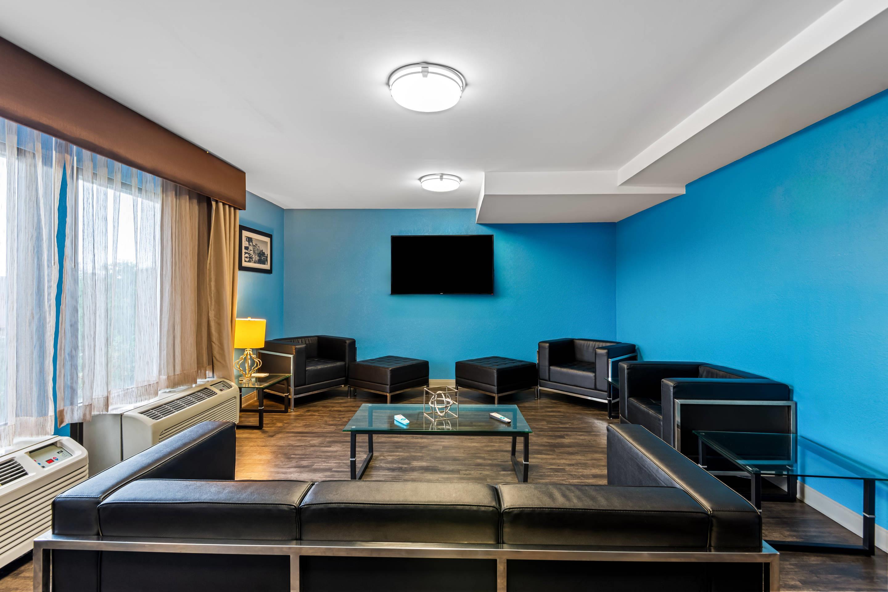 Lobby with sitting area | Hotel Concord Syracuse