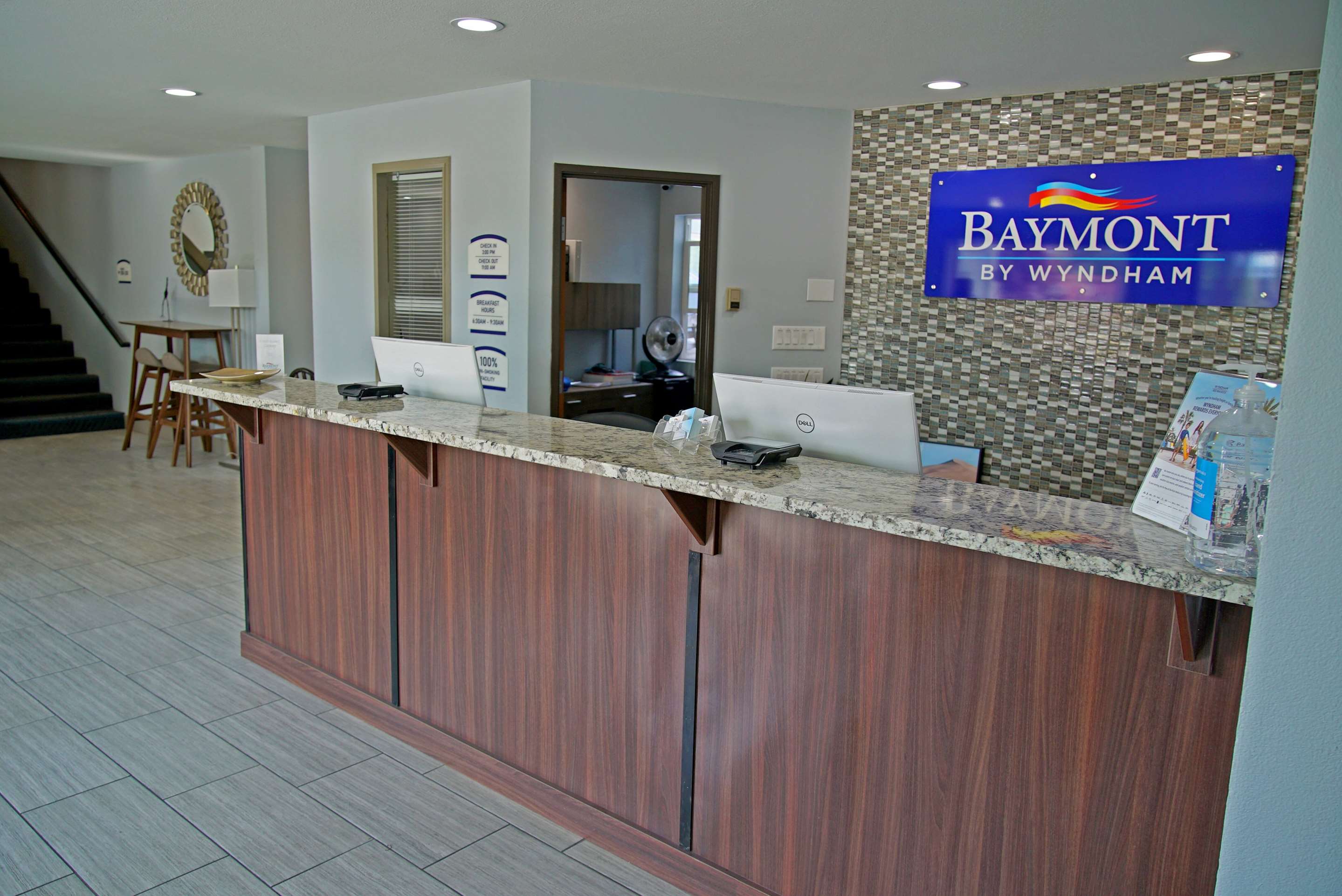 Lobby | Baymont by Wyndham Monte Vista