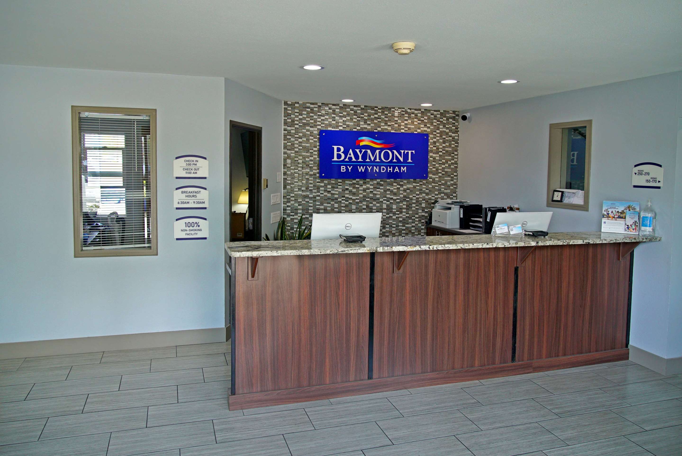 Lobby | Baymont by Wyndham Monte Vista
