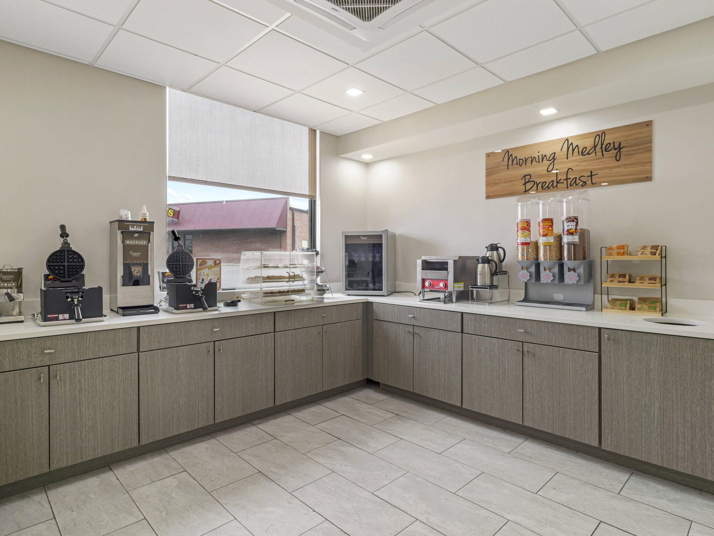 Breakfast area | Sleep Inn Chambersburg