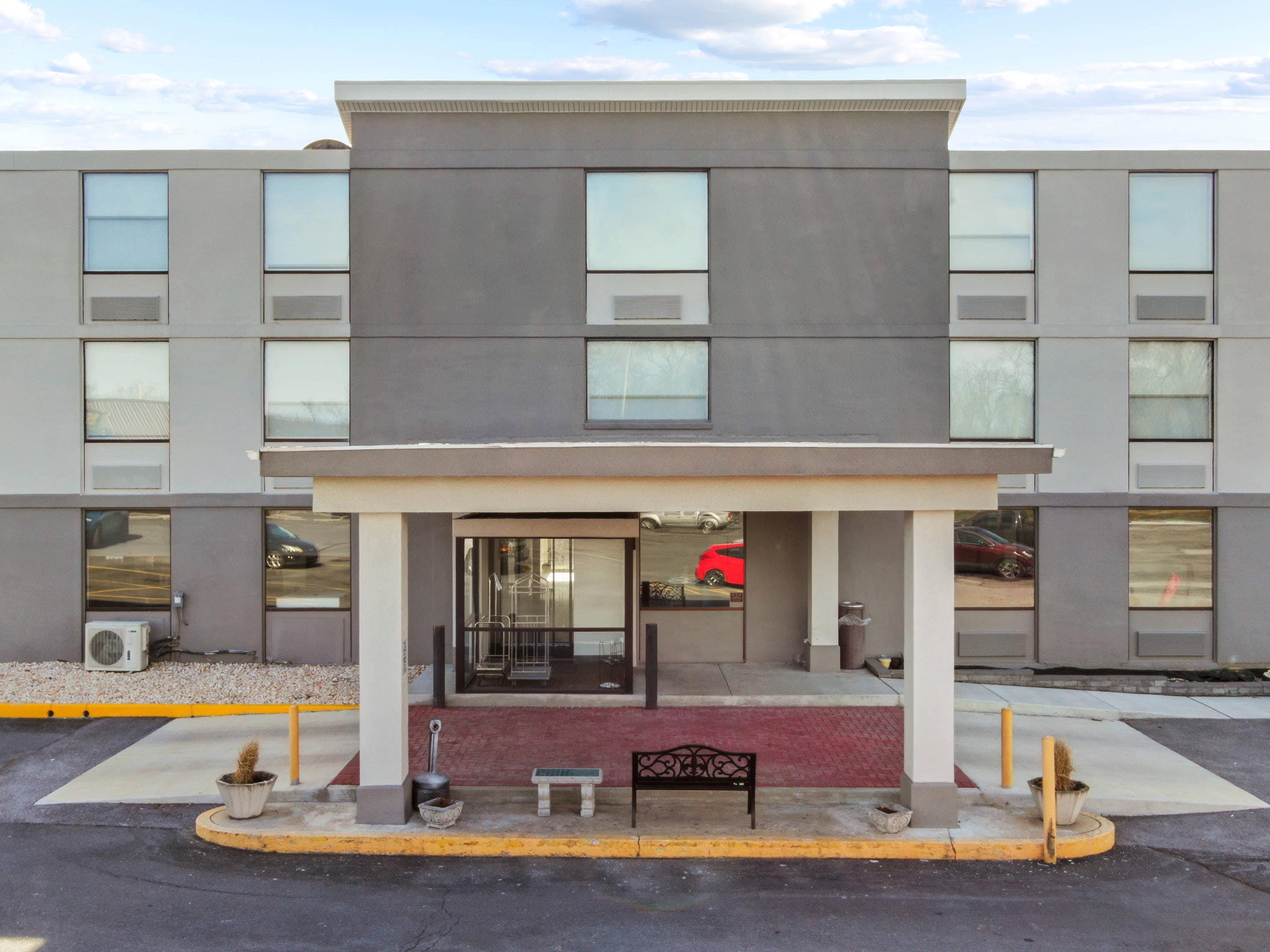 Hotel Entrance | Sleep Inn Chambersburg