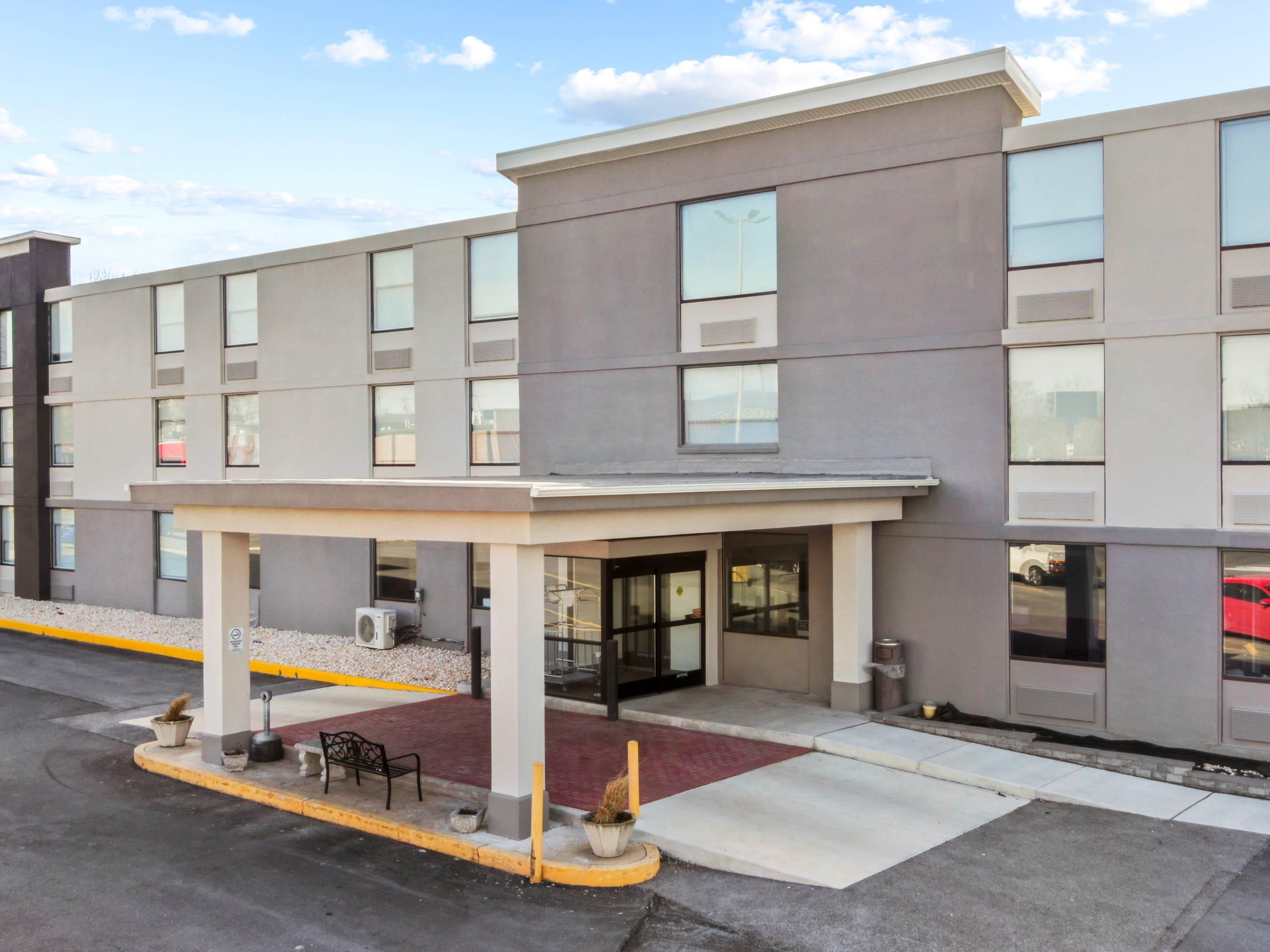 Hotel exterior | Sleep Inn Chambersburg