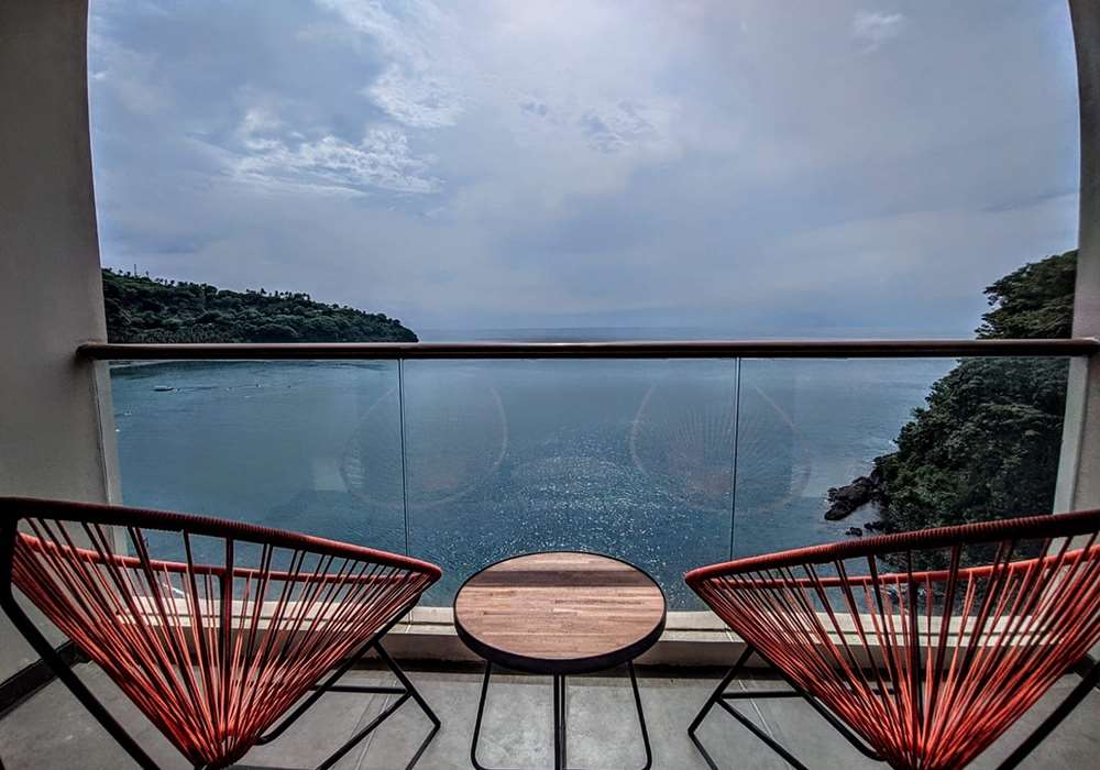 LOUIS KIENNE RESORT SENGGIGI LOMBOK-guestroom-Guest Room,On-Site.jpg