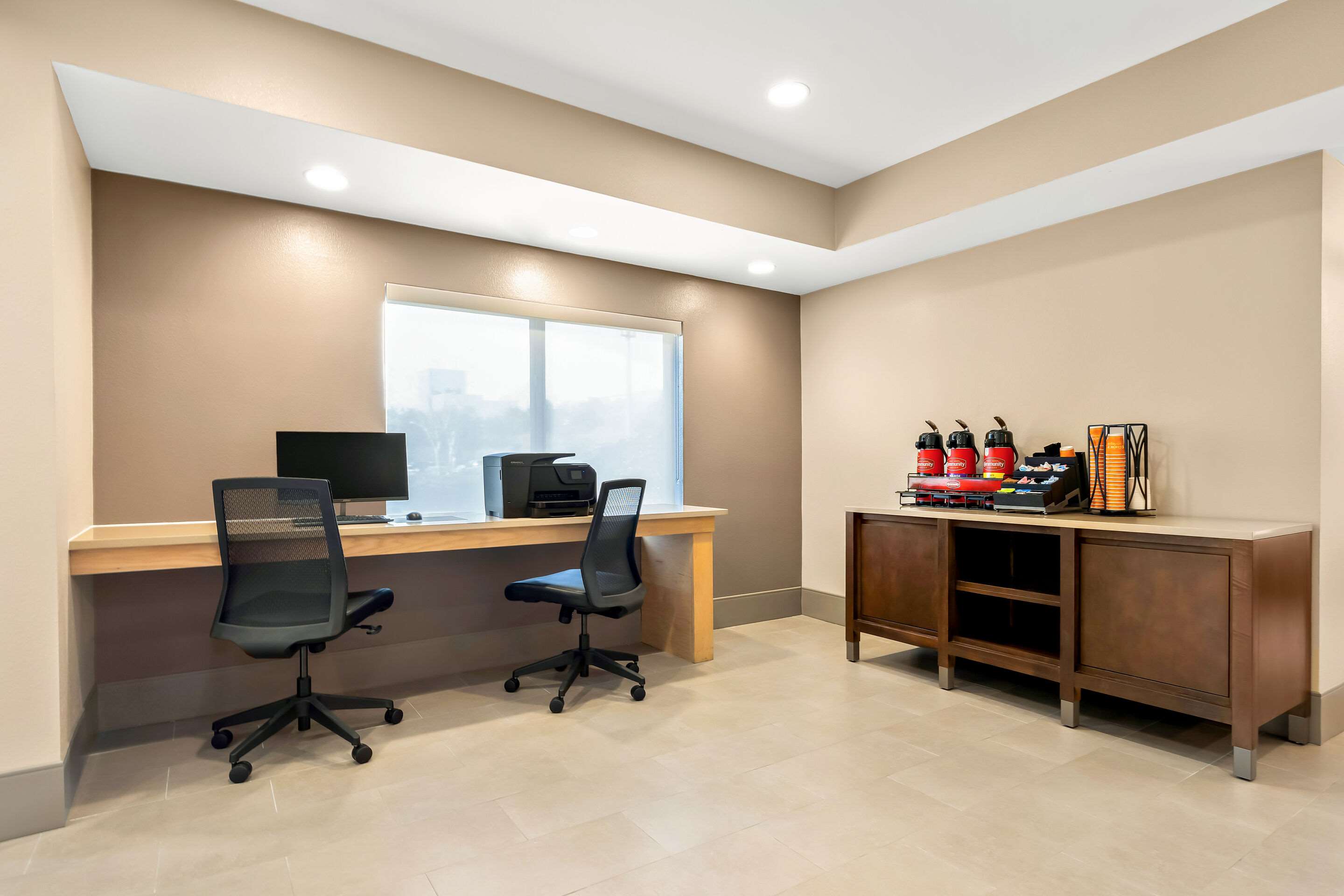 Business center | Baton Rouge Inn & Suites LSU/Medical Corridor