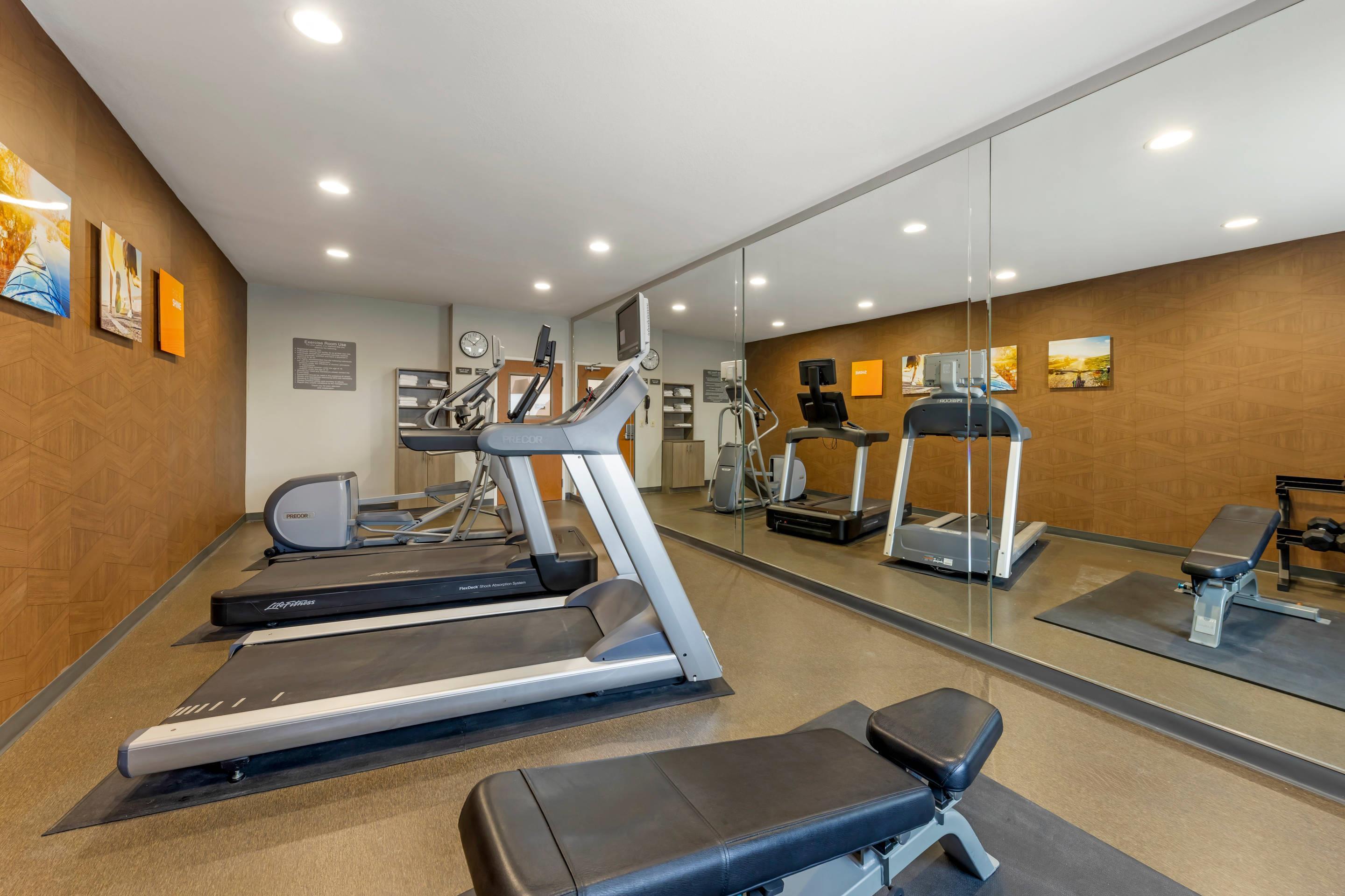 Fitness center | Comfort Inn & Suites Oklahoma City North - Quail Springs