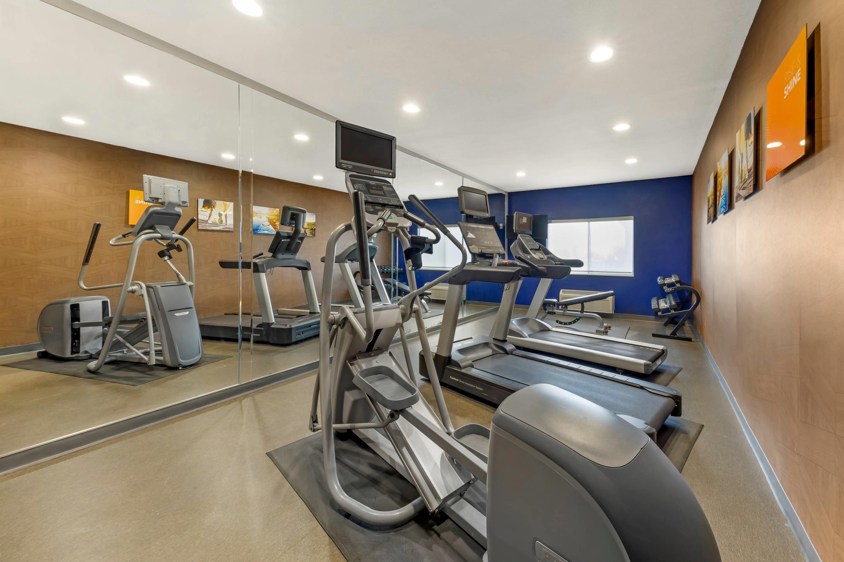 Fitness center | Comfort Inn & Suites Oklahoma City North - Quail Springs