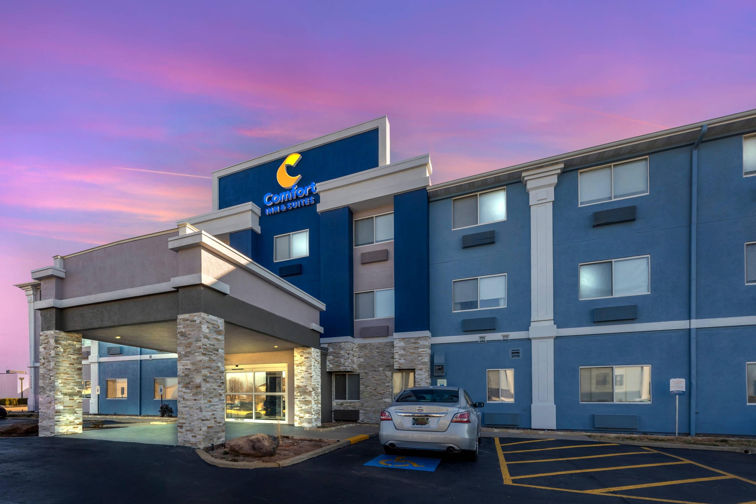 Twilight | Comfort Inn & Suites Oklahoma City North - Quail Springs