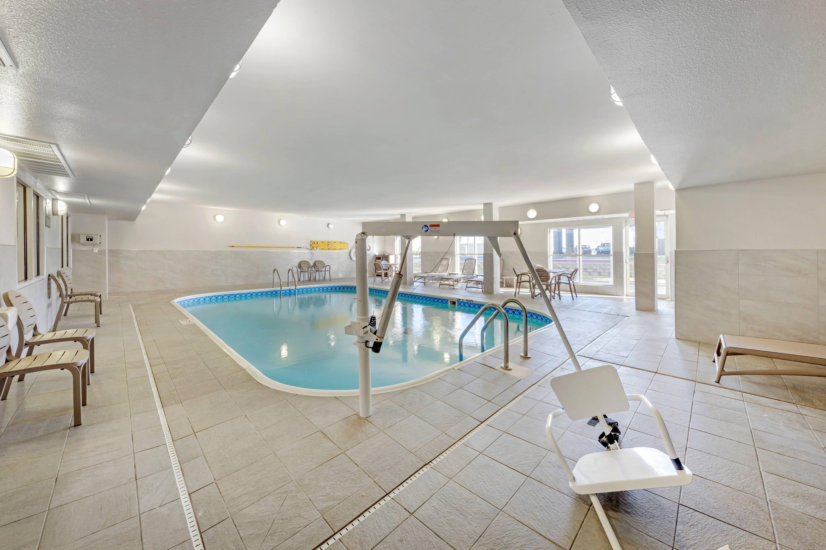 Indoor pool | Comfort Inn & Suites Oklahoma City North - Quail Springs