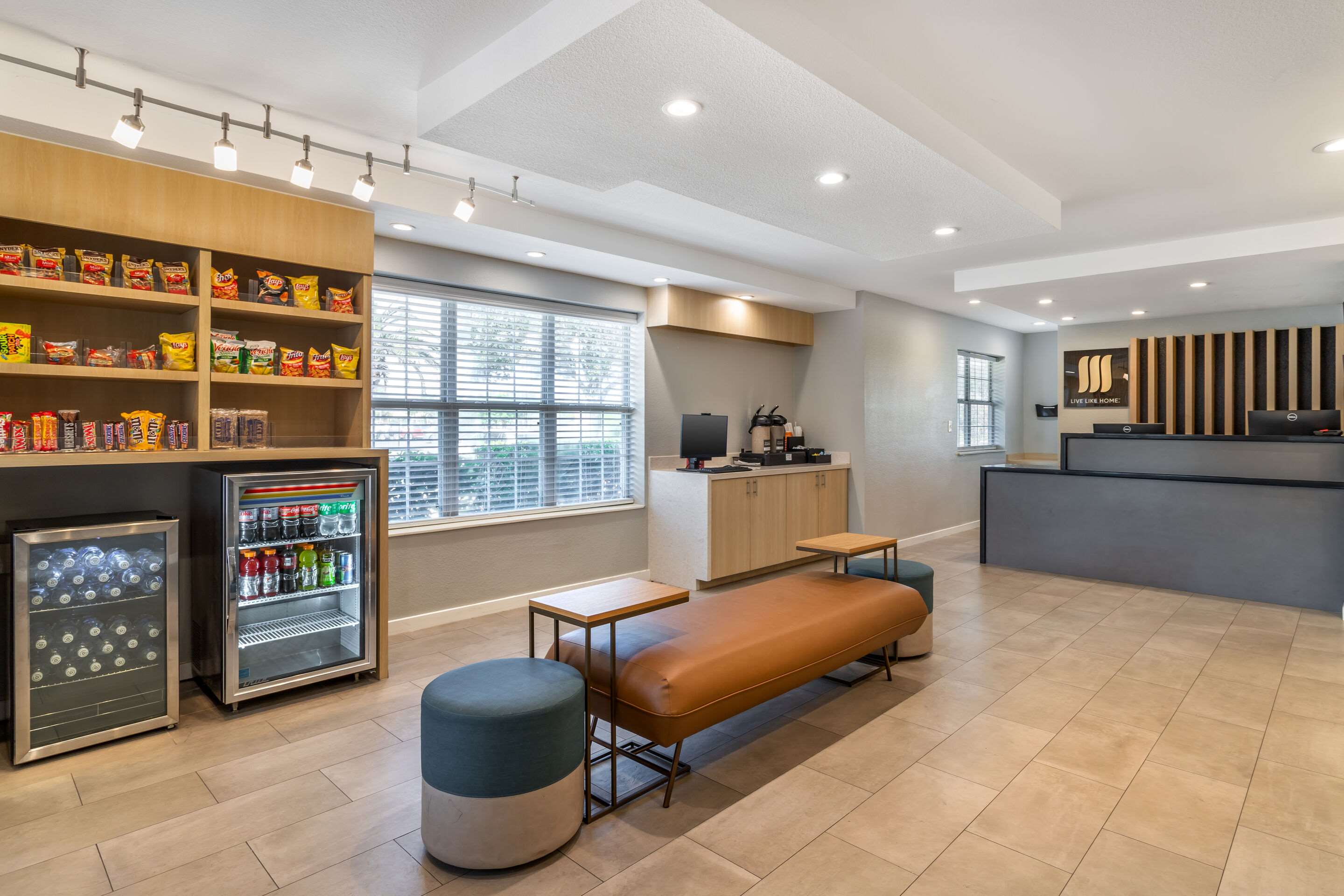 Hotel lobby | TownePlace Suites by Marriott Houston NASA/Clear Lake
