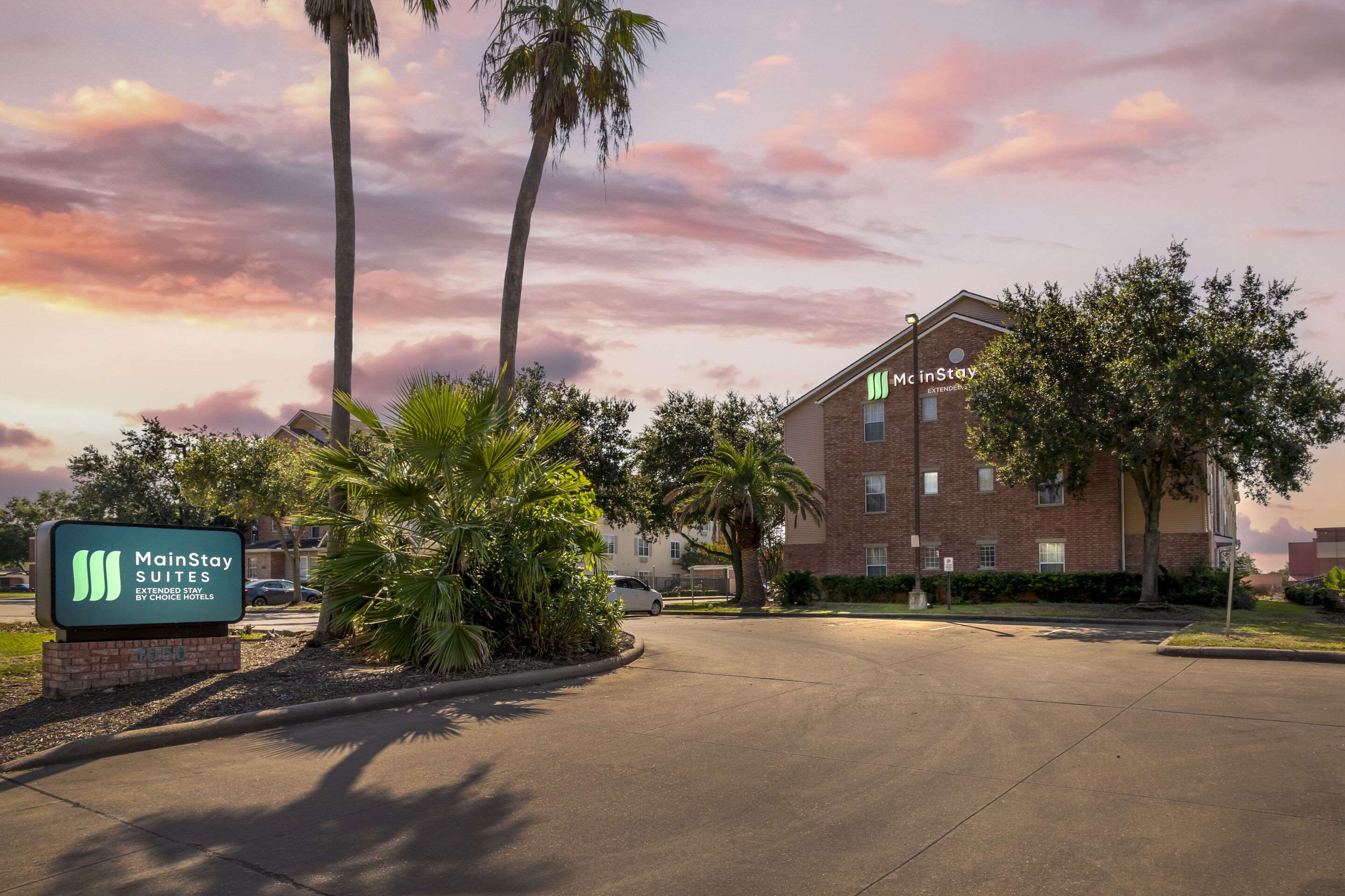 Twilight | TownePlace Suites by Marriott Houston NASA/Clear Lake