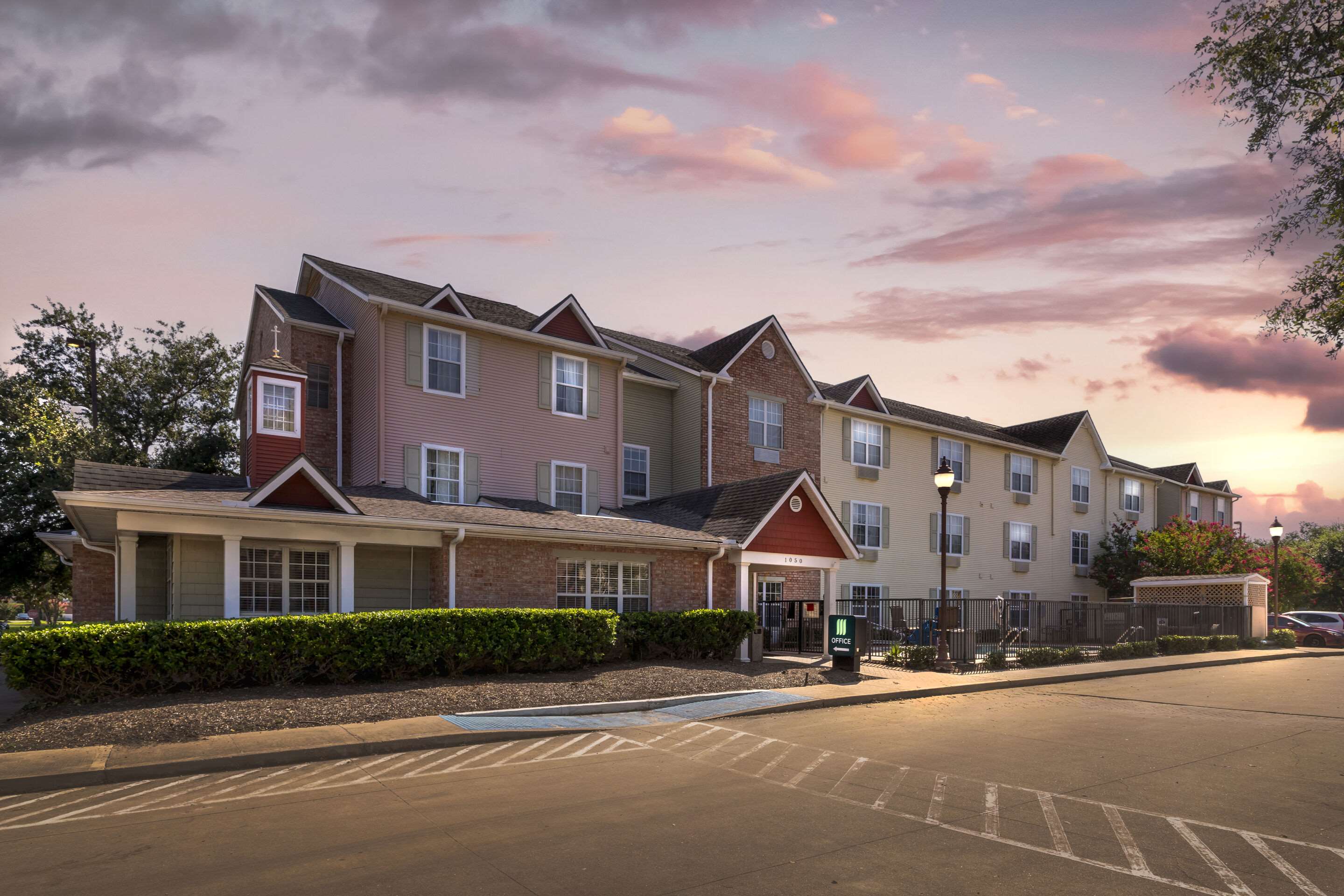 Twilight | TownePlace Suites by Marriott Houston NASA/Clear Lake