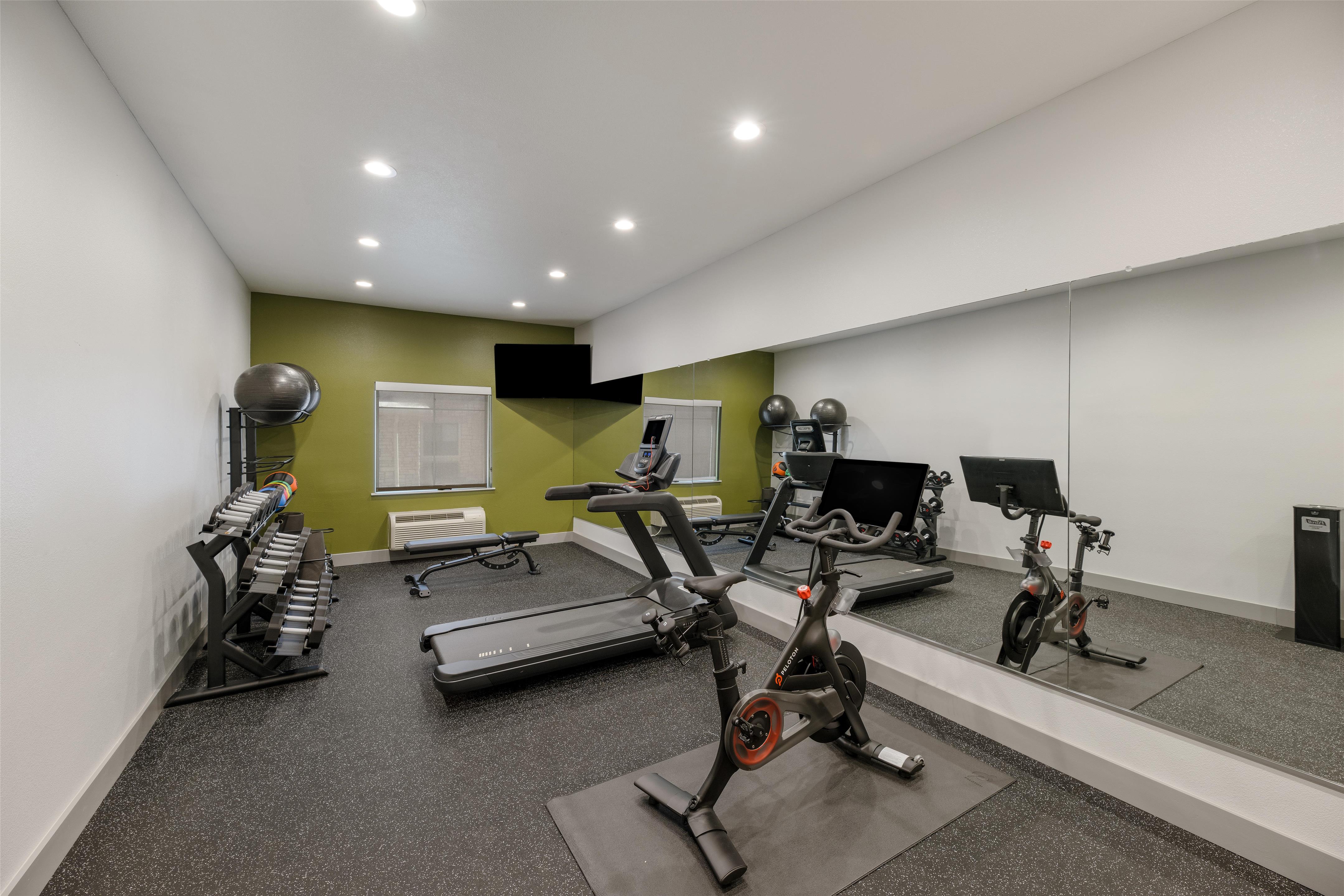 Health club fitness center gym | Spark by Hilton Midland South