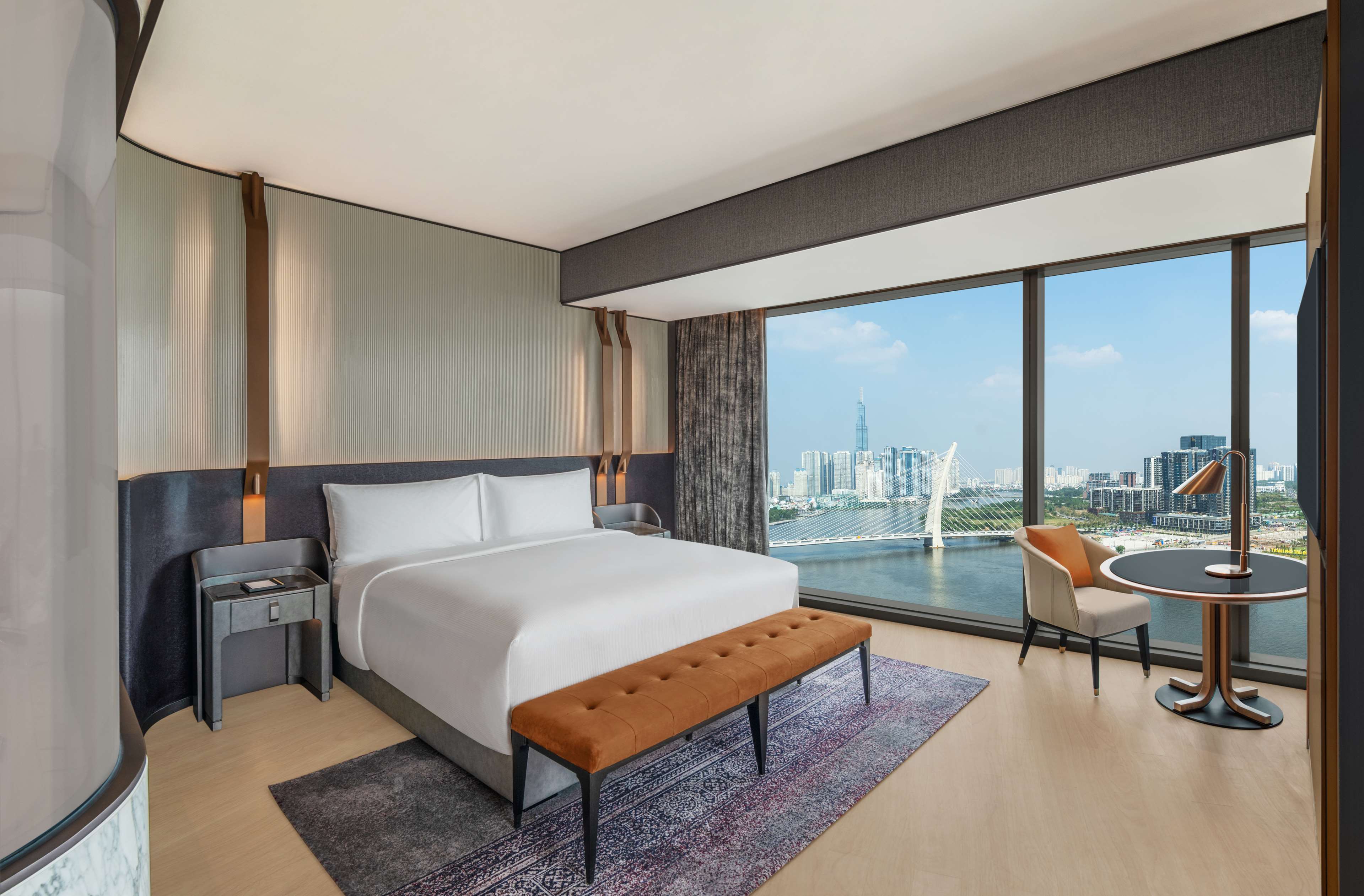 Hilton Saigon Room Type - KING PREMIUM SUITE RIVERVW