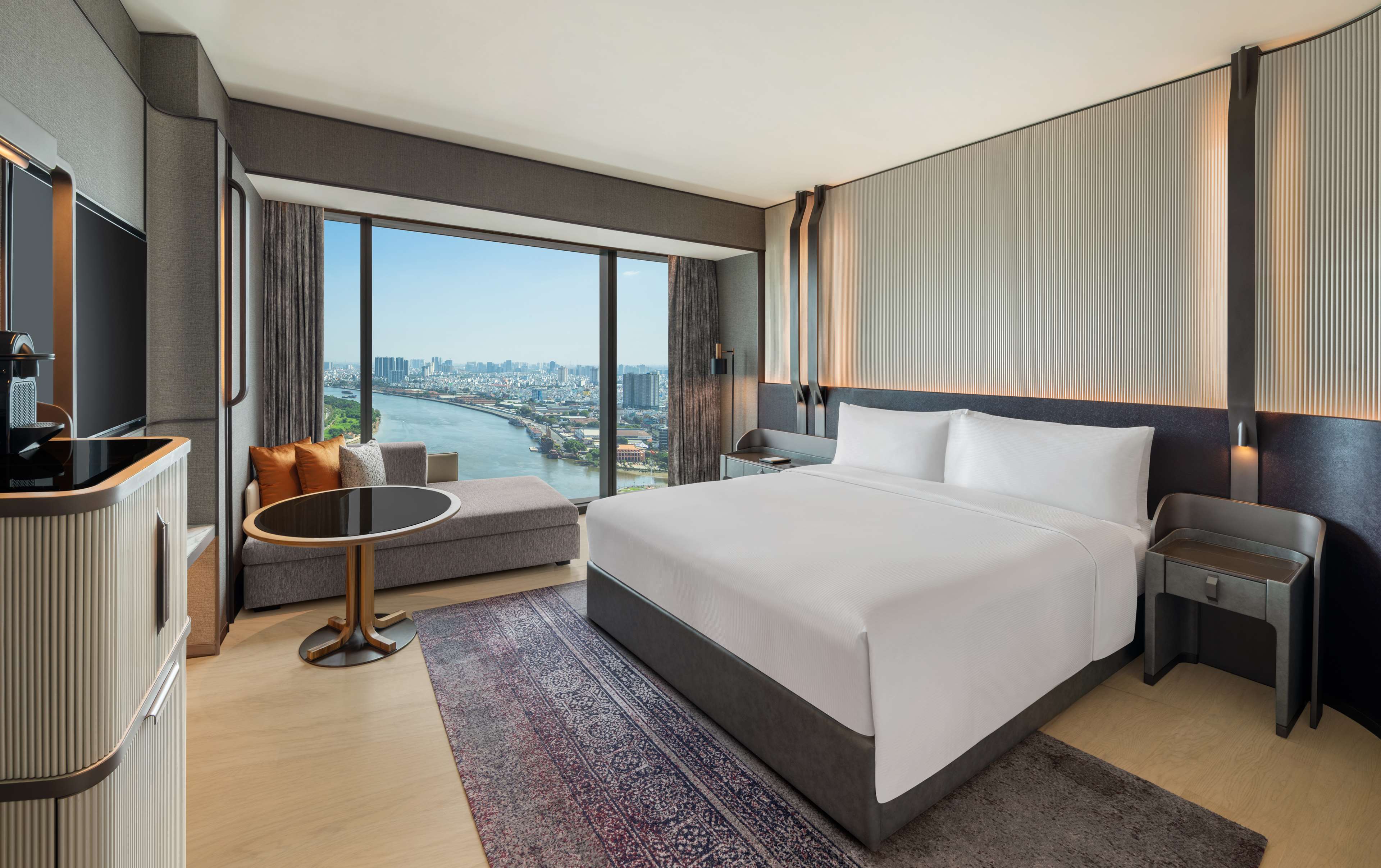 Hilton Saigon Room Type - KING EXECUTIVE ROOM