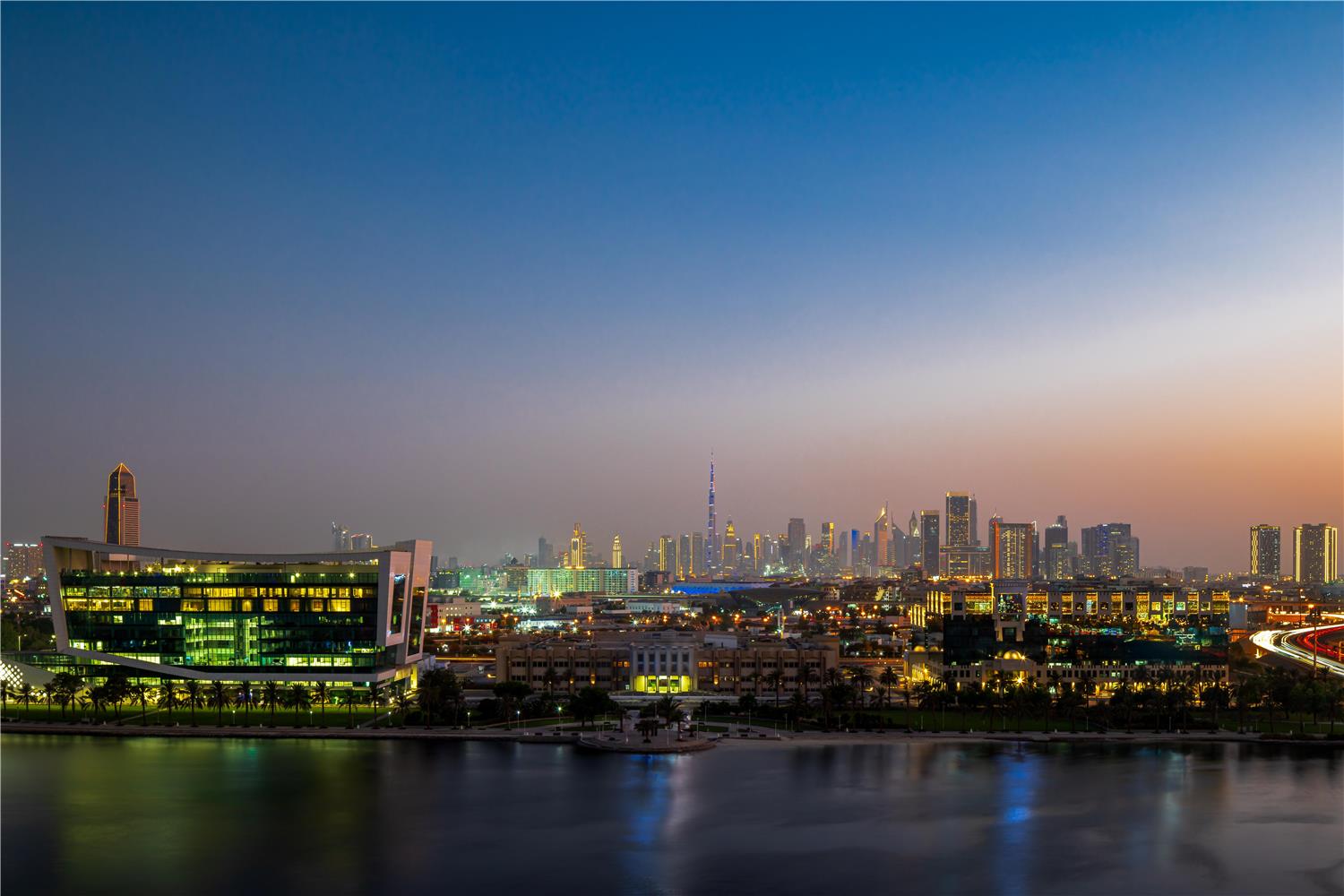 Hilton Dubai Creek Hotel & Residences