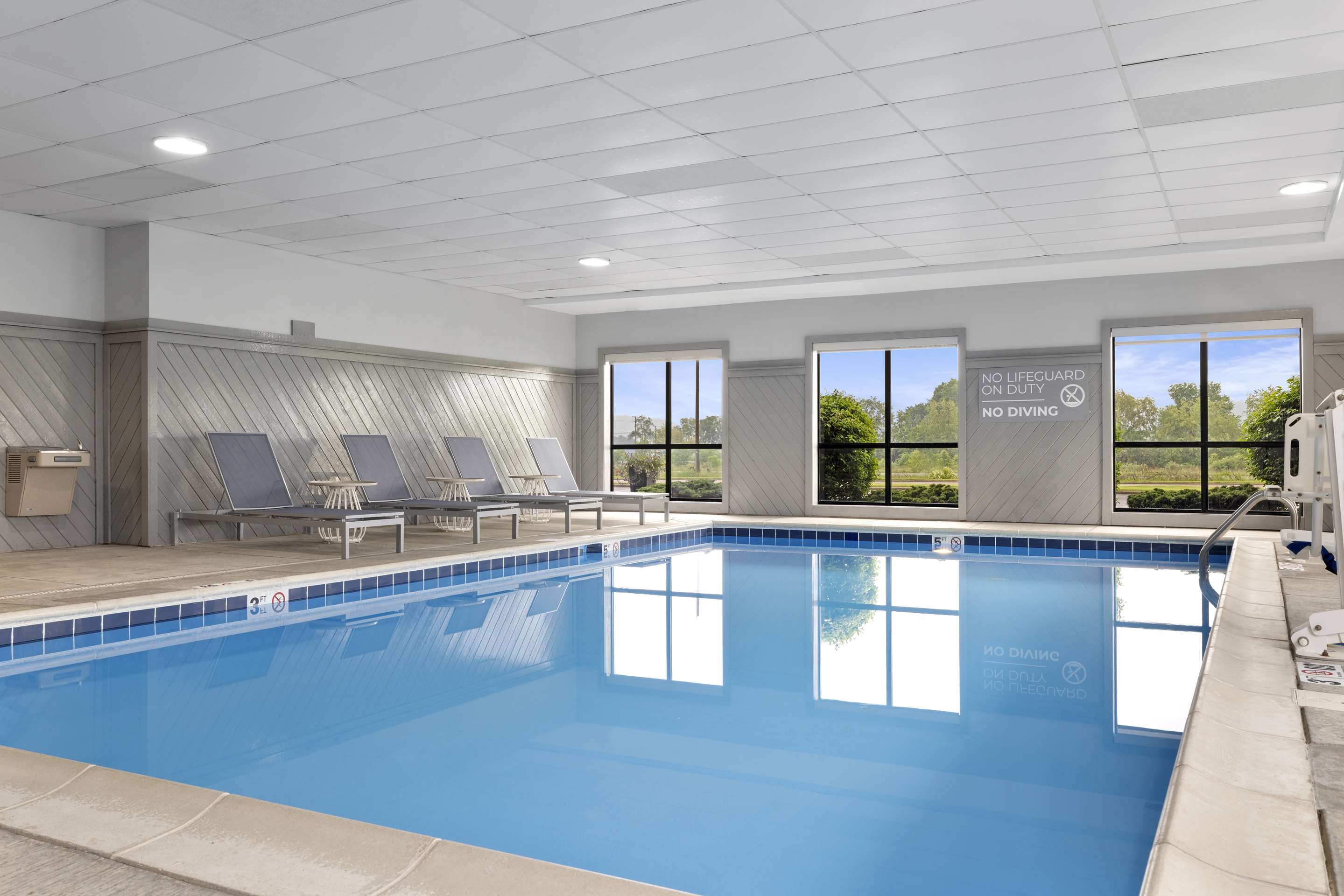 Pool | Spark by Hilton Newcomerstown