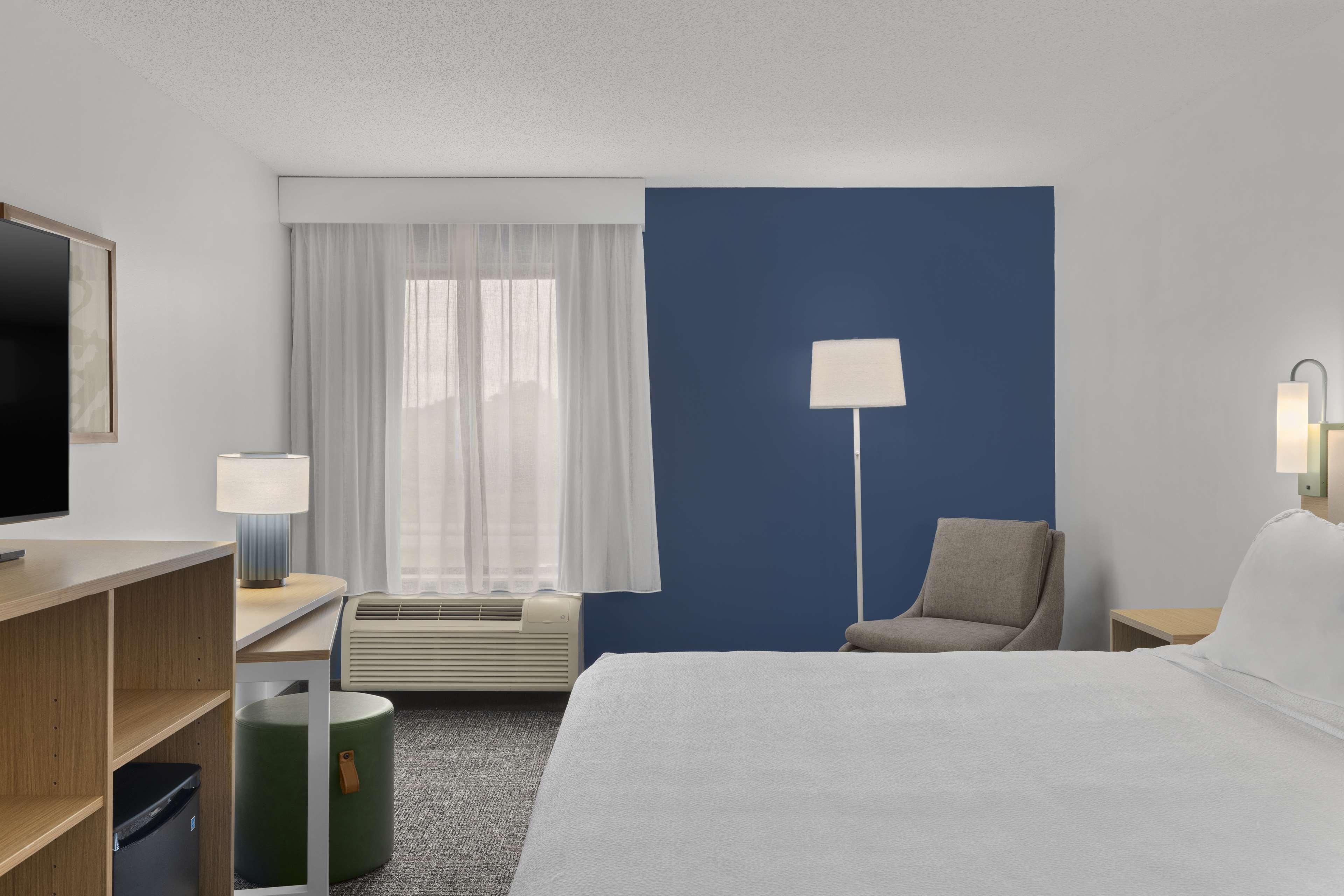 Spark by Hilton Newcomerstown - Tap to explore photos