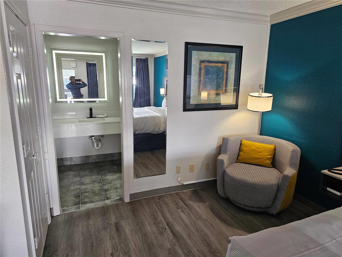 QUALITY INN AND SUITES METAIRIE-guestroom-Guest Room,Suite,On-Site.jpg