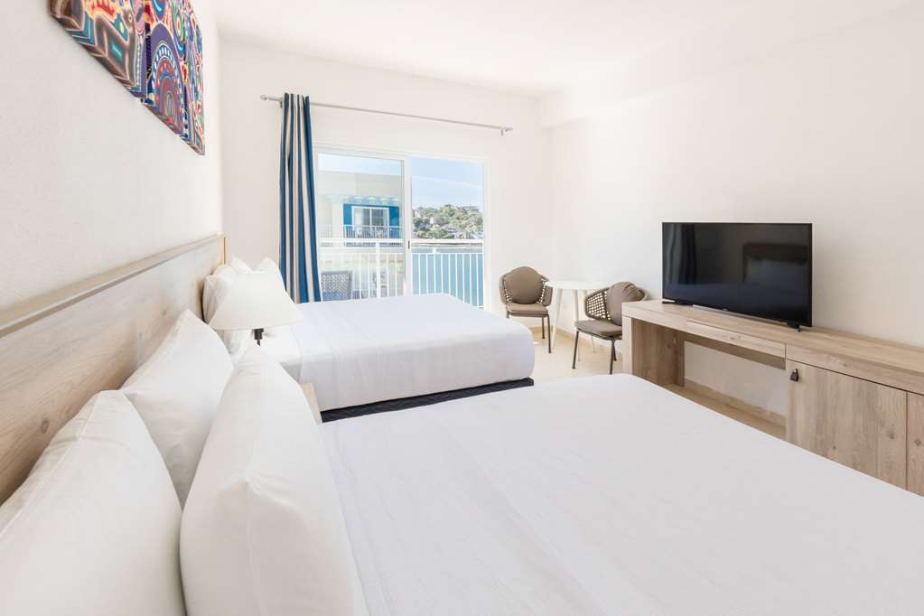 DECAMERON LA MARINA GUAYABITOS RAMA-guestroom-Guest Room,On-Site.jpg