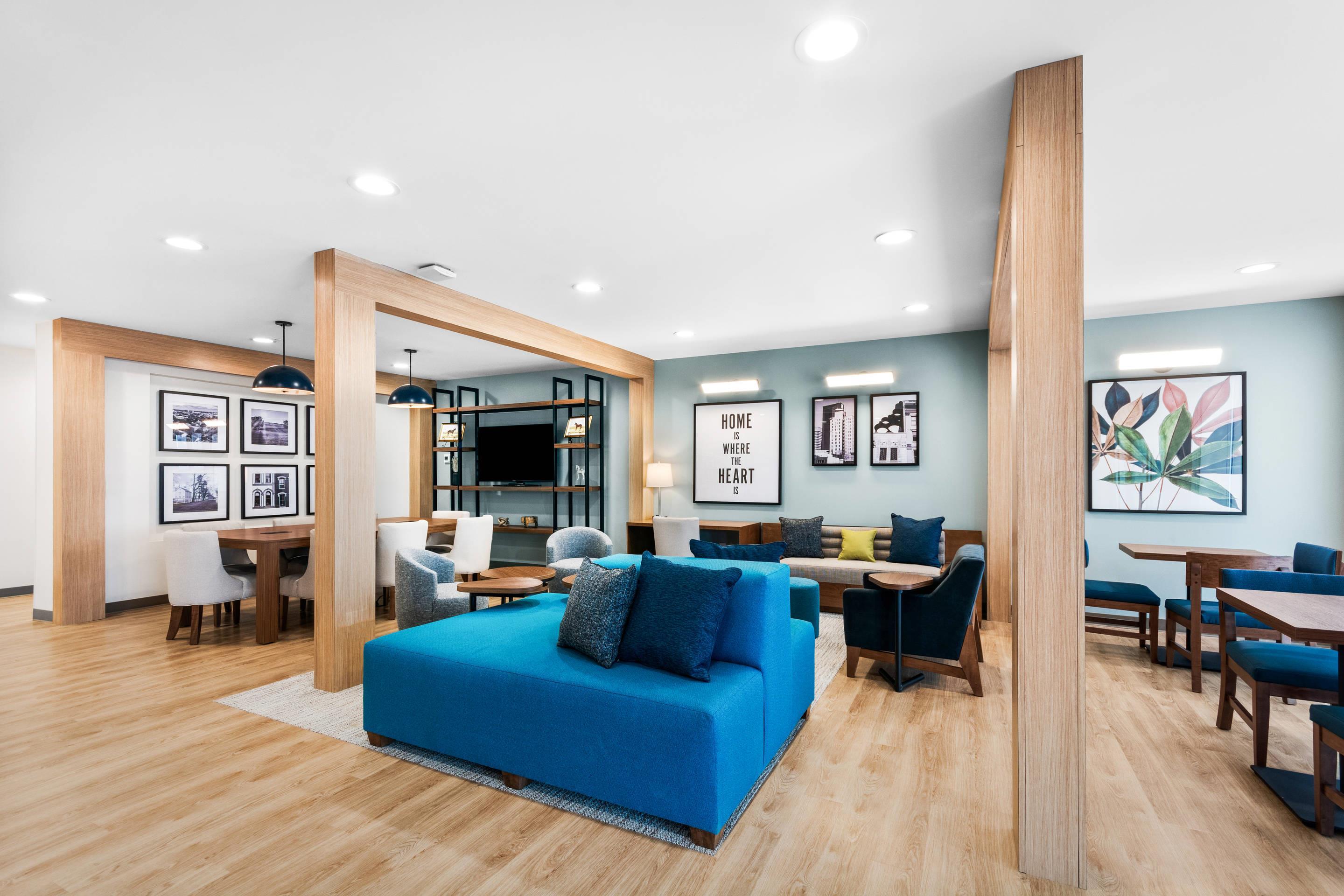 Lobby with sitting area