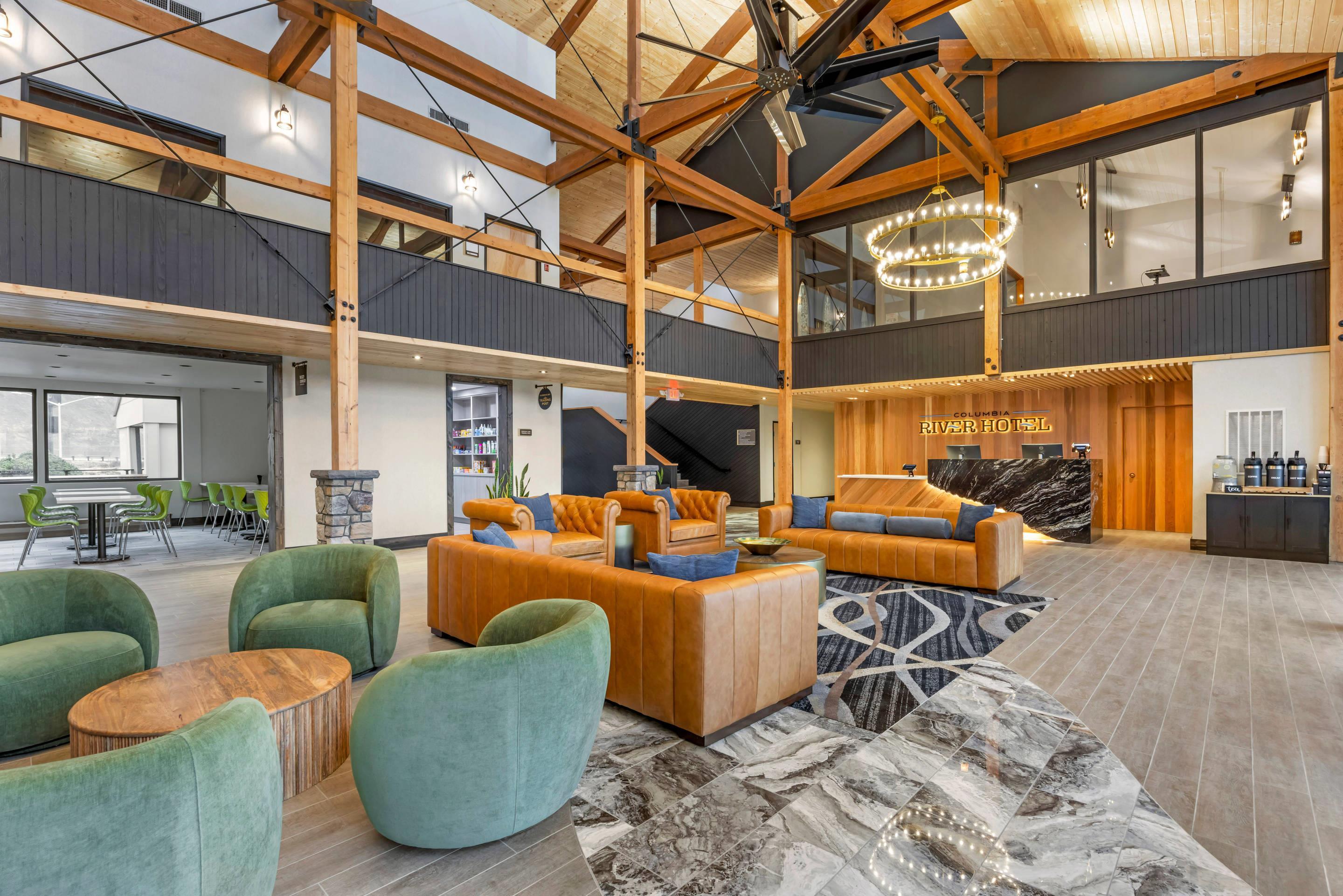 Lobby with sitting area | Columbia River Hotel, Ascend Hotel Collection