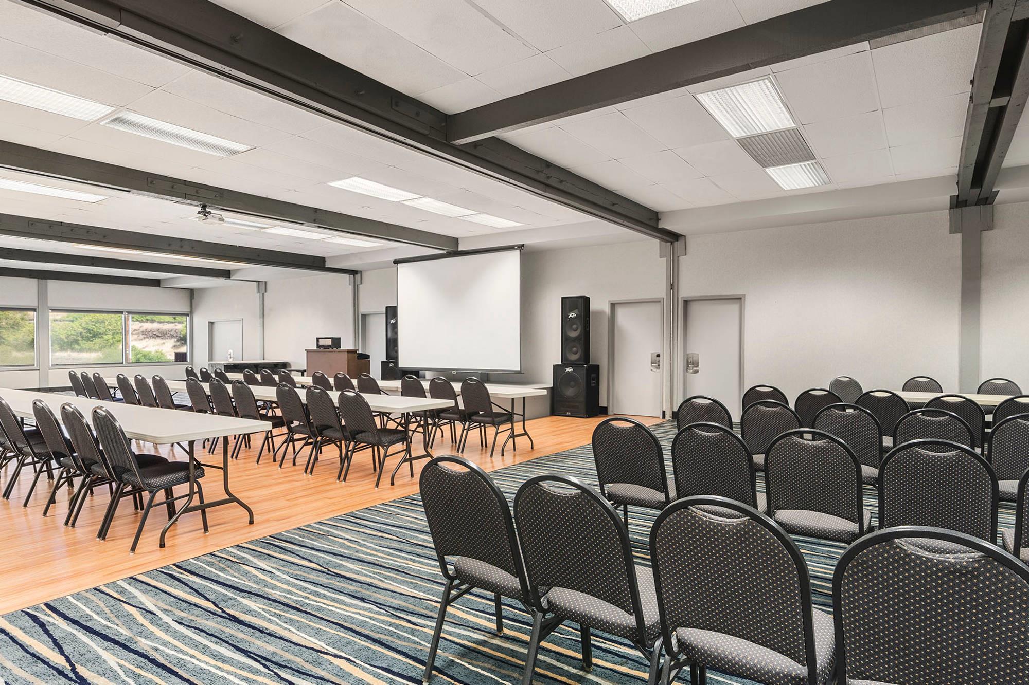 Meeting room | Columbia River Hotel, Ascend Hotel Collection