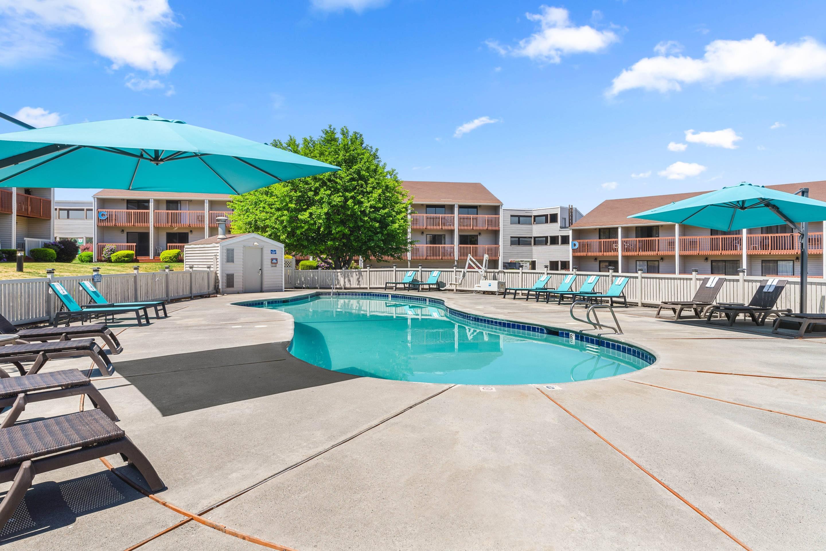 Outdoor pool | Columbia River Hotel, Ascend Hotel Collection