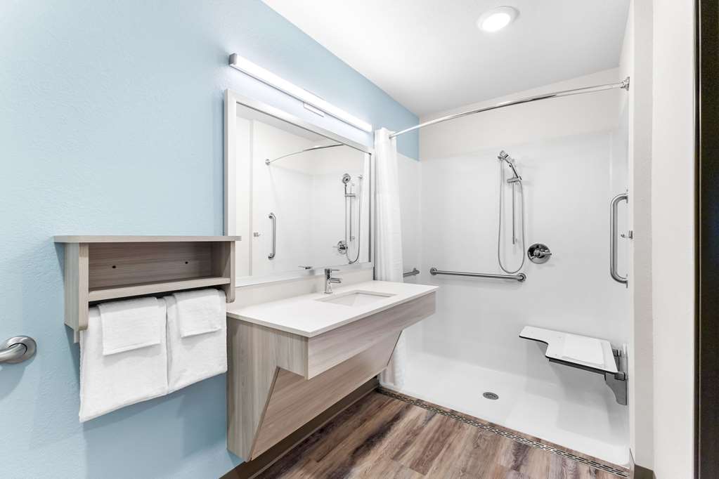 WOODSPRING SUITES BLUFFDALE SALT LA-guestroom-Guest Room,Bathroom,On-Site.jpg