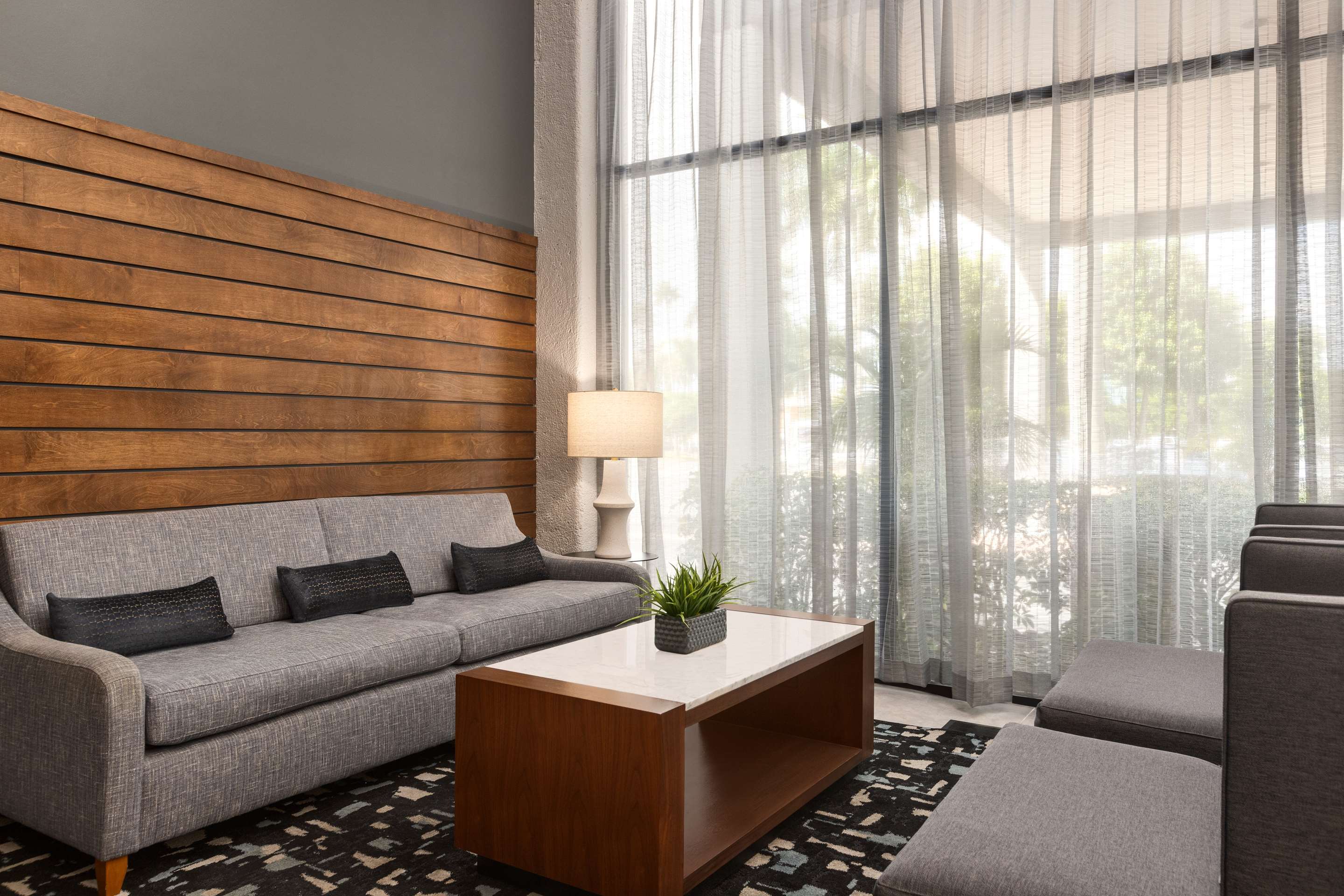 Lobby | Doubletree by Hilton Fort Myers at Bell Tower Shops