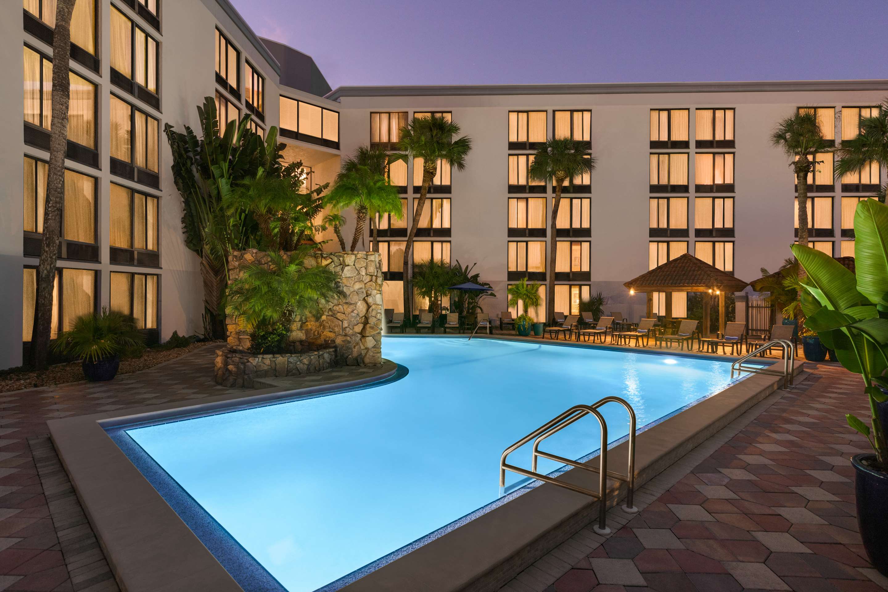 Pool | Doubletree by Hilton Fort Myers at Bell Tower Shops