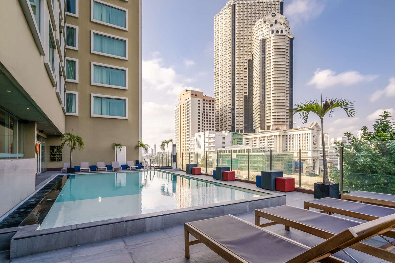 Hilton Garden Inn Bangkok Silom