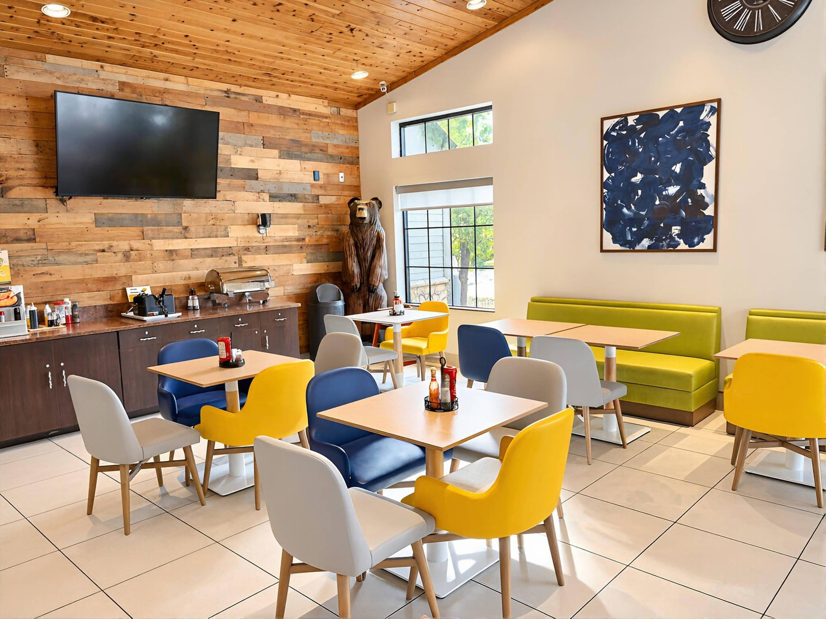 Breakfast area | Comfort Inn Holland