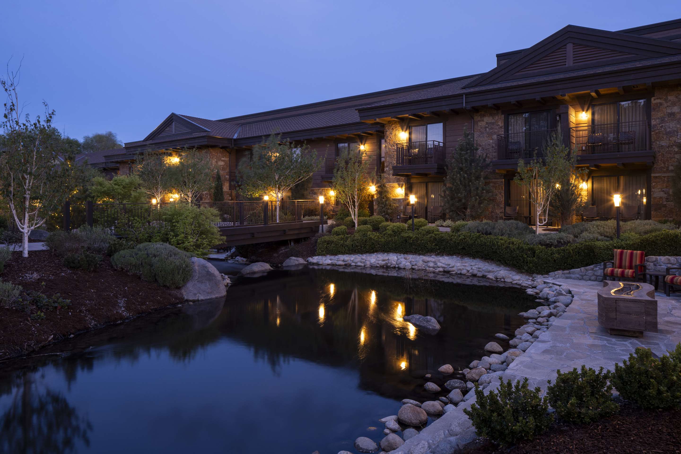 josh cho photography creekside inn | Wayfinder Bishop
