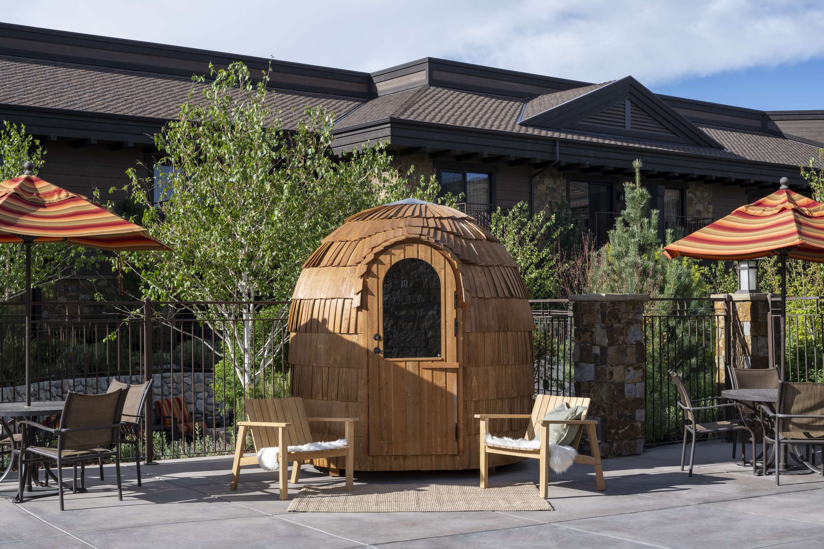 josh cho photography creekside inn | Wayfinder Bishop